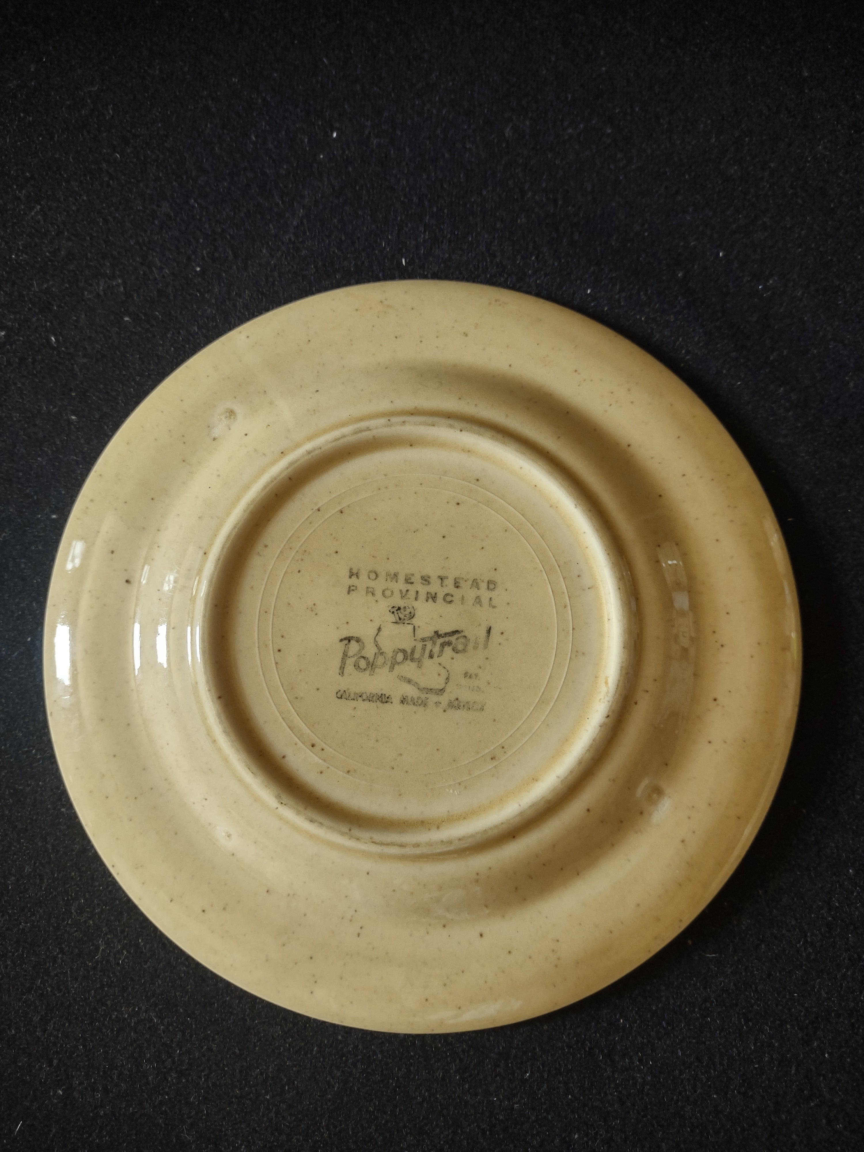 Vintage Metlox Poppytrail Homestead Provincial Green & Red Plate [6921]