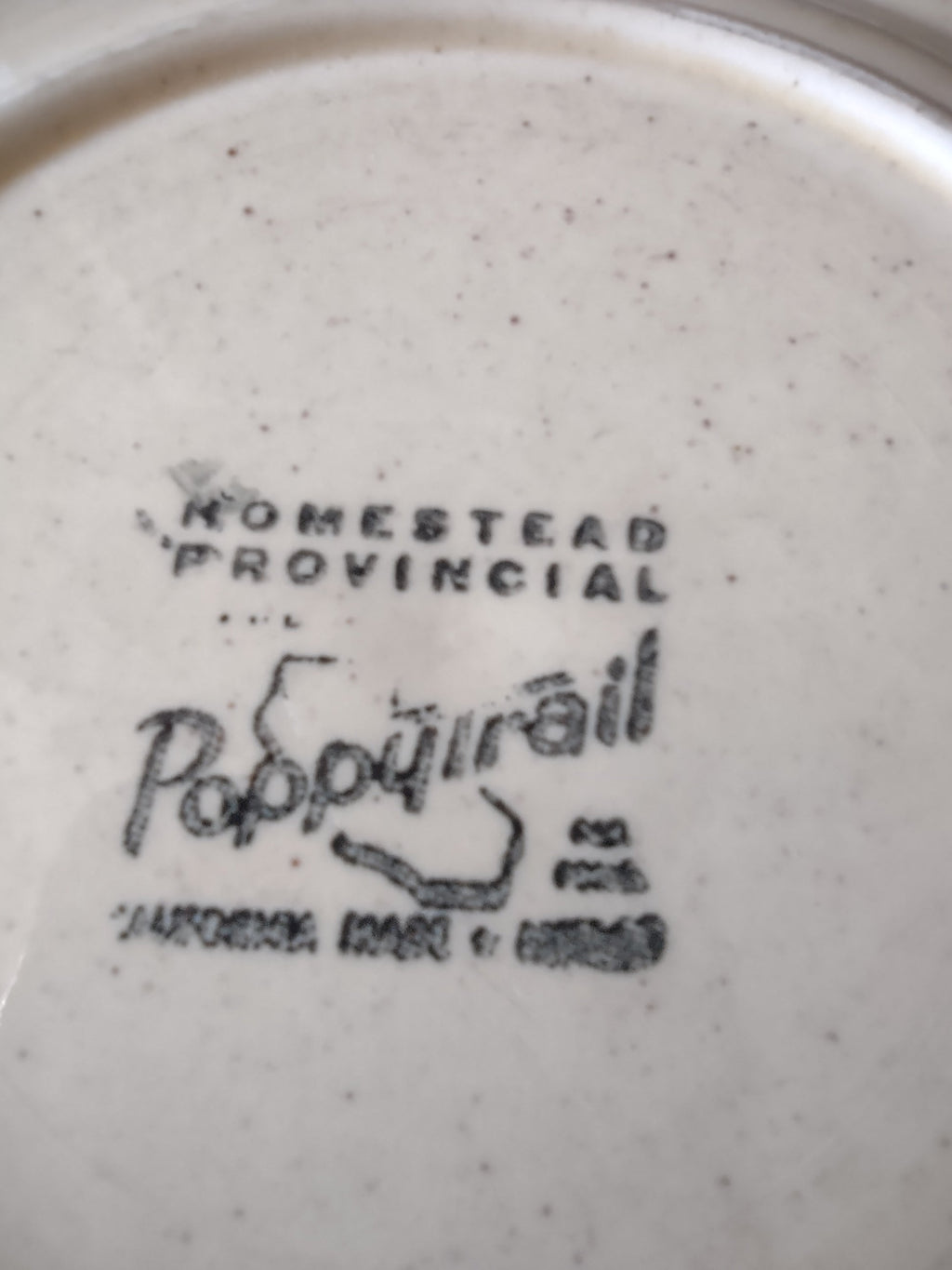 Metlox Poppytrail Homestead Provincial plate crazing detail on rim
