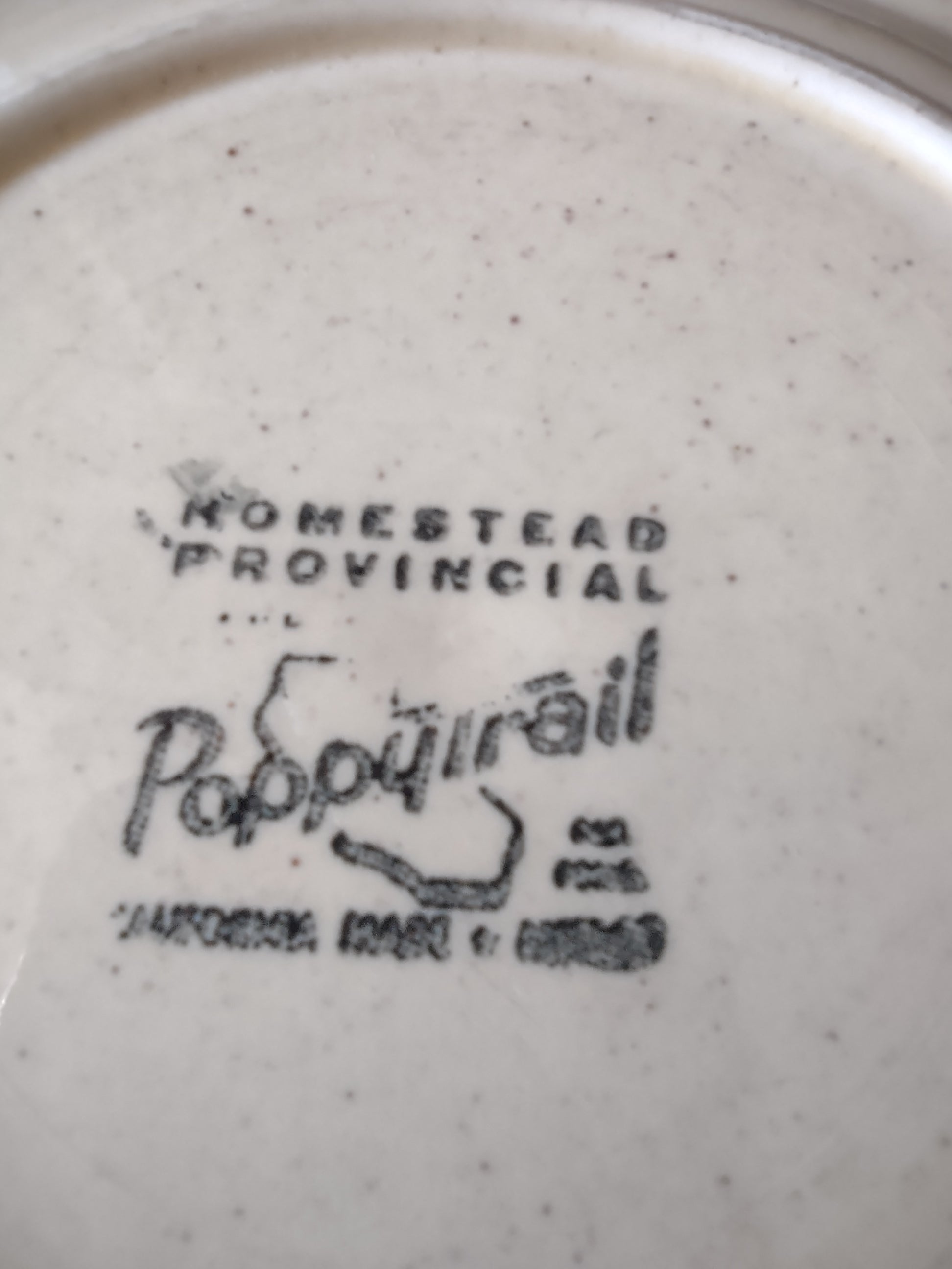 Metlox Poppytrail Homestead Provincial plate crazing detail on rim