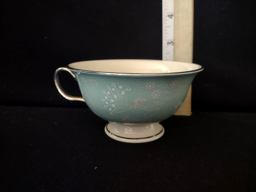 Castleton China Sunnyvale footed teacup bottom view showing platinum handle