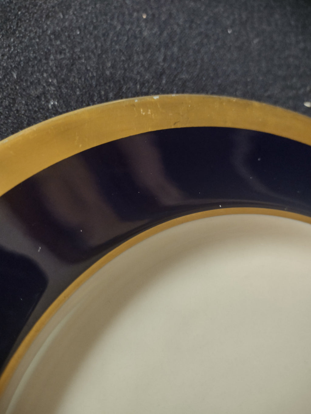 Flintridge China gold rim close-up showing wear