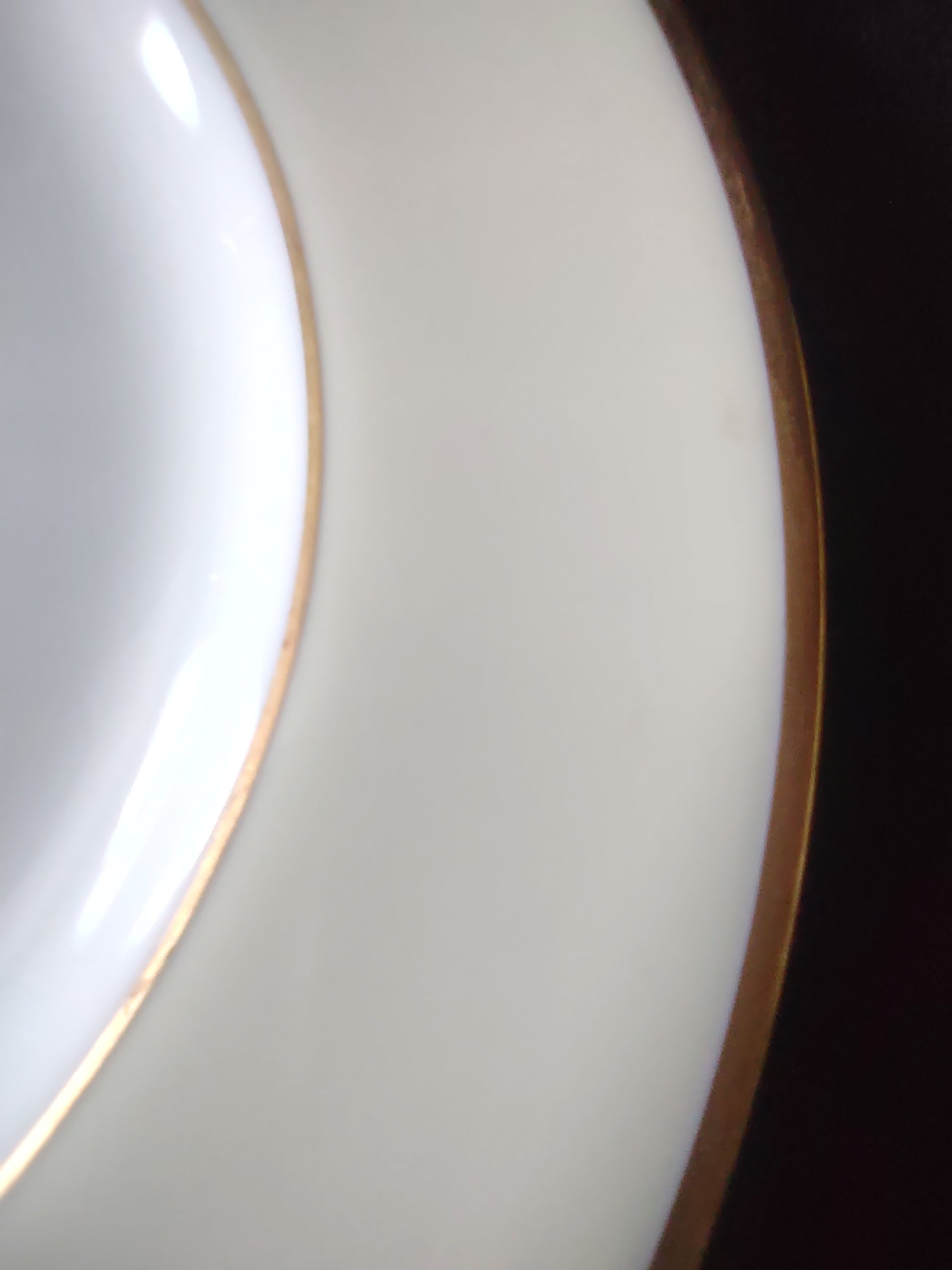 Pickard China Pilgrim gold rim close-up showing wear