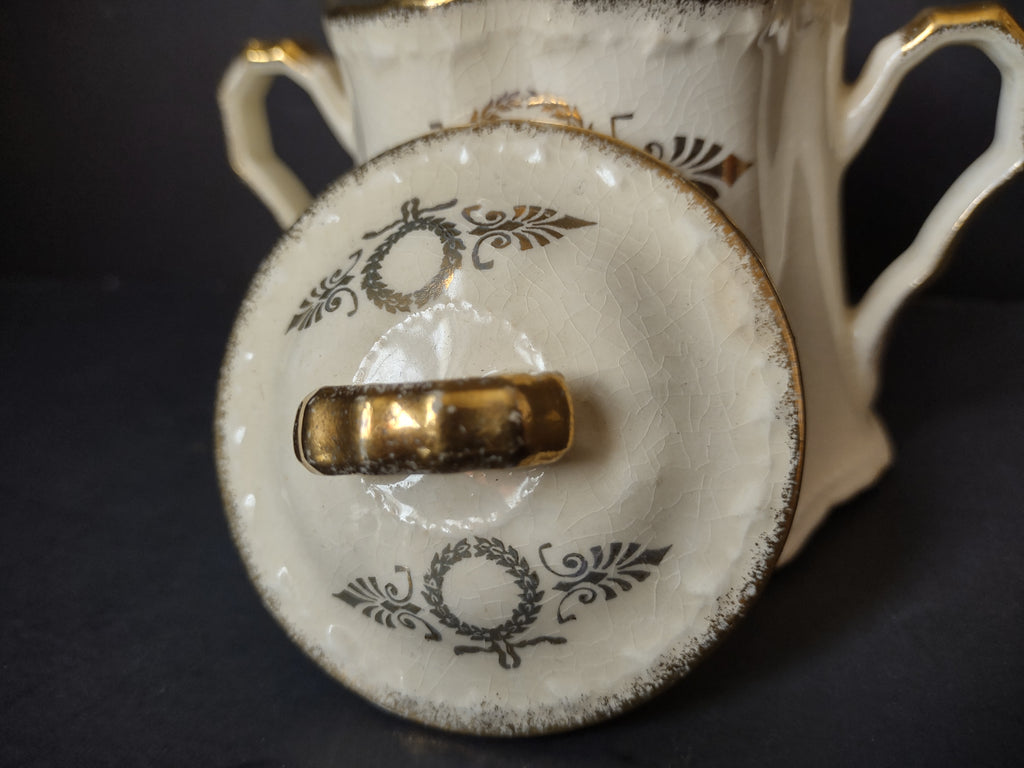 Vintage Crooksville Off-White & Gold Laurel Wreath Lidded Sugar Bowl [6982]