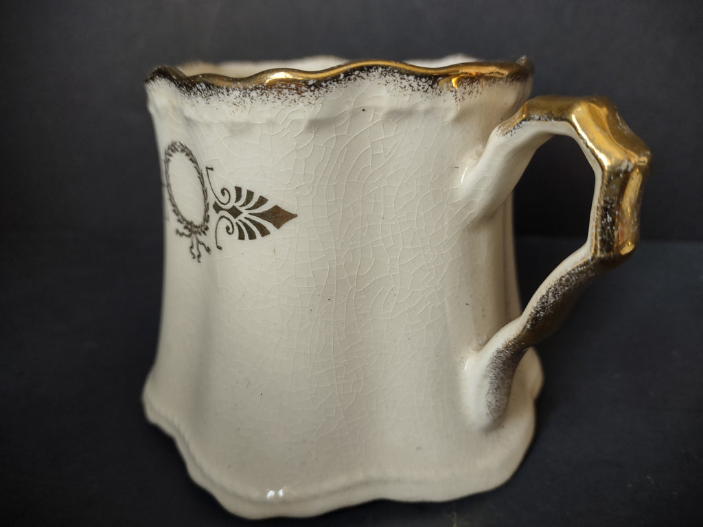 Vintage Crooksville Off-White & Gold Laurel Wreath Lidded Sugar Bowl [6982]