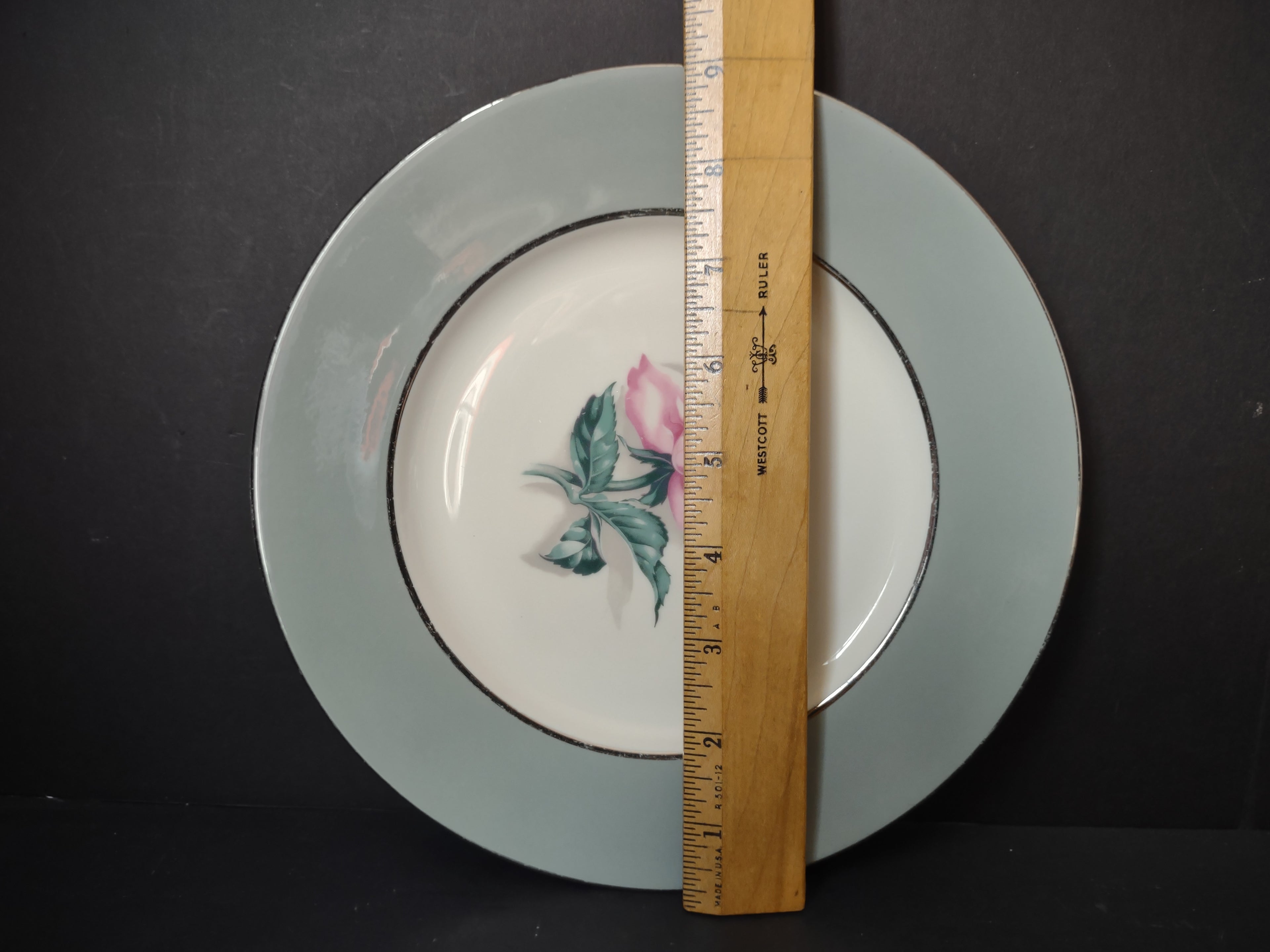 Vintage Blue & Pink Rose Bud Platinum Trim Plate [6983]