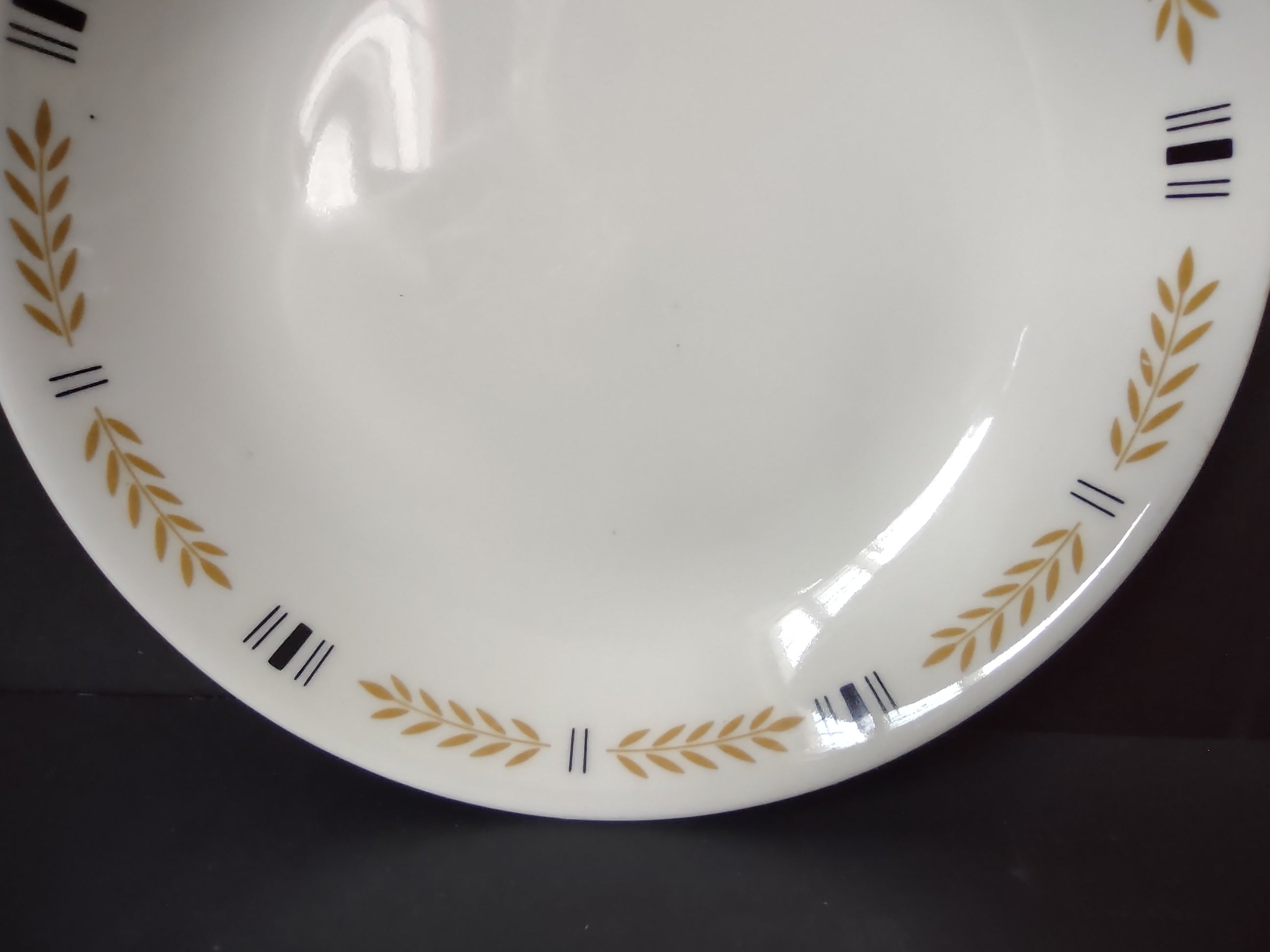 Vintage Homer Laughlin Gold Wheat Sprig Black Dash Plate [6966]