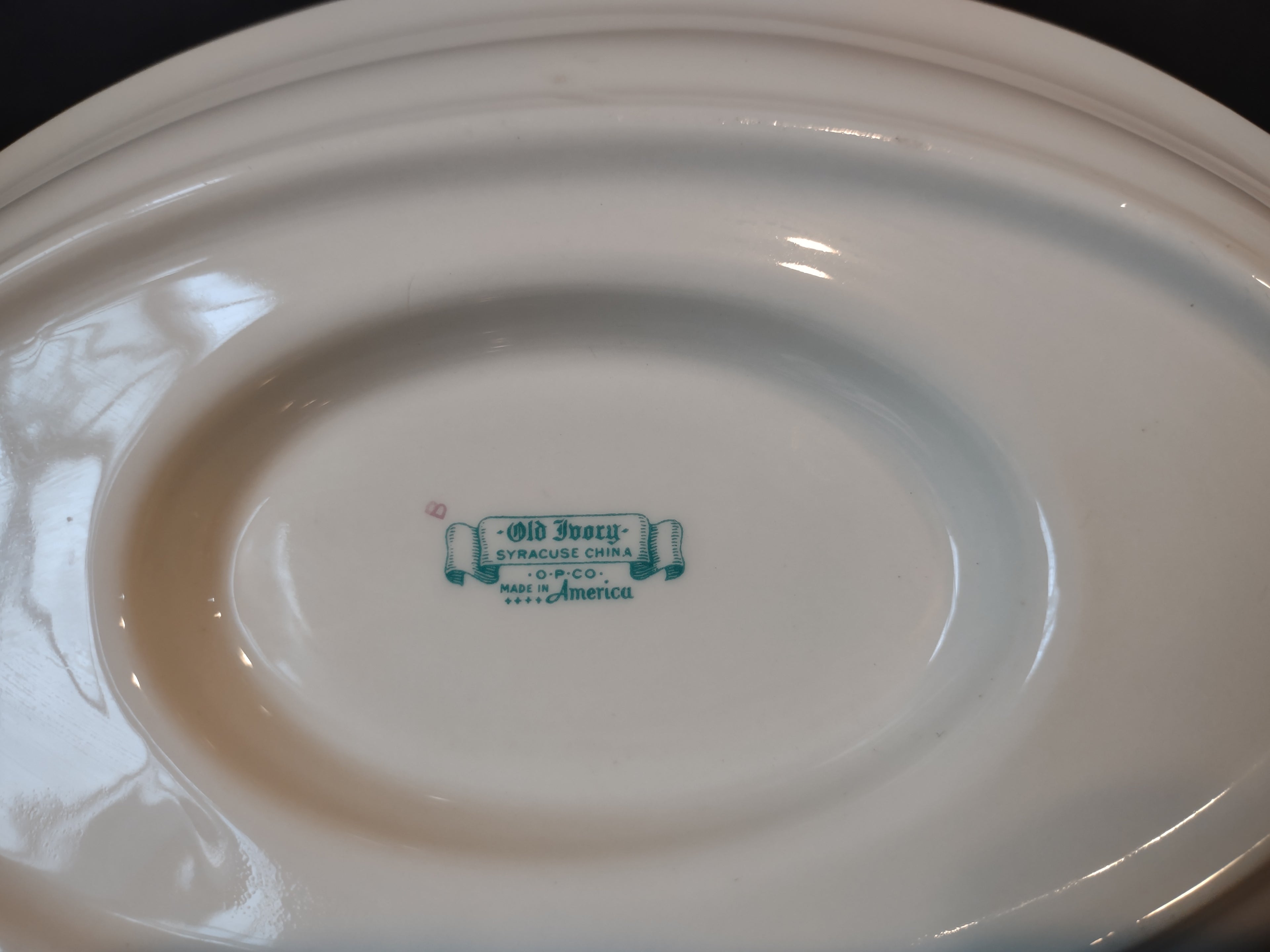 Vintage Syracuse China White Gravy Boat with Attached Underplate Gold [6975]