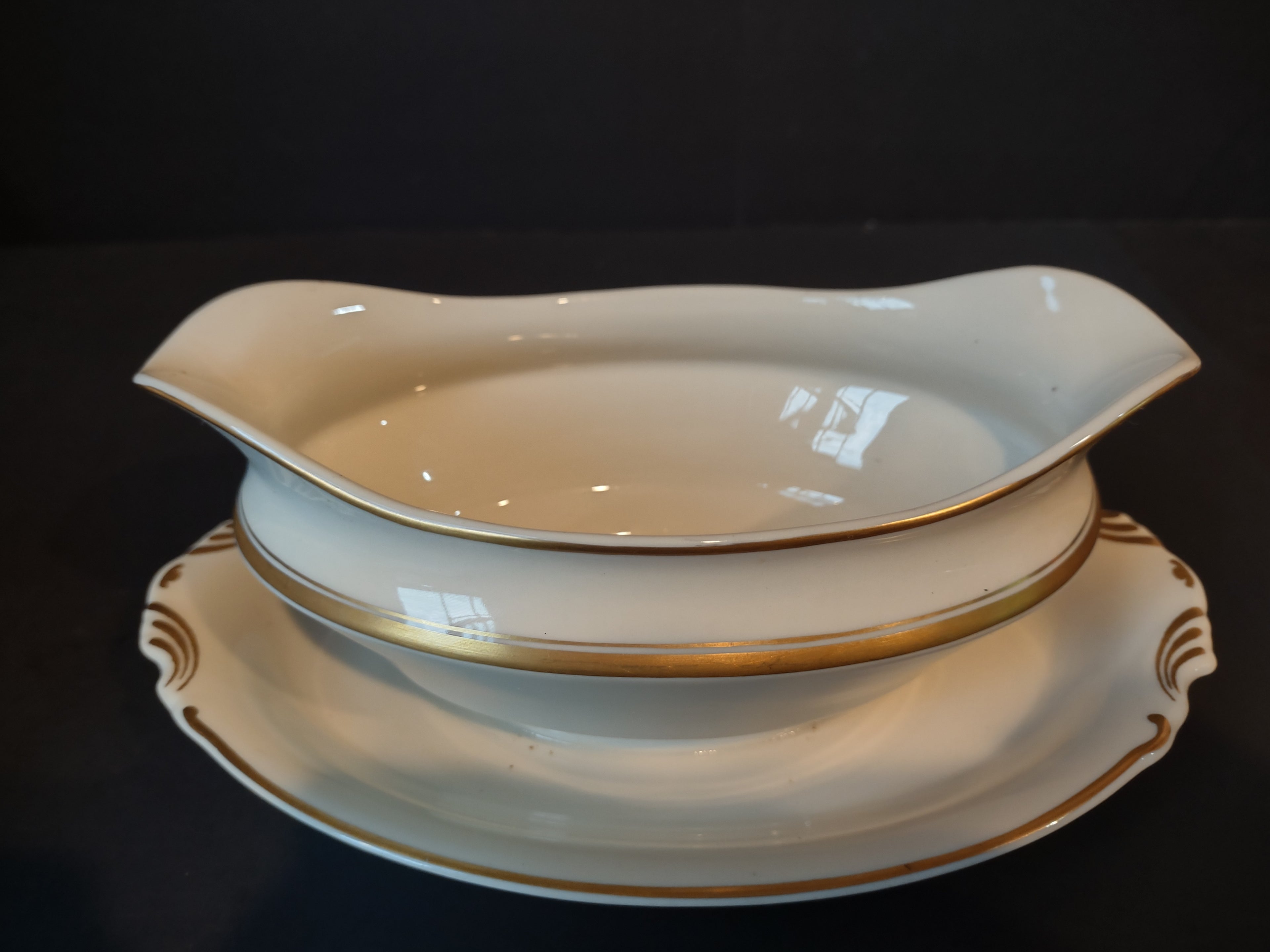 Vintage Syracuse China White Gravy Boat with Attached Underplate Gold [6975]
