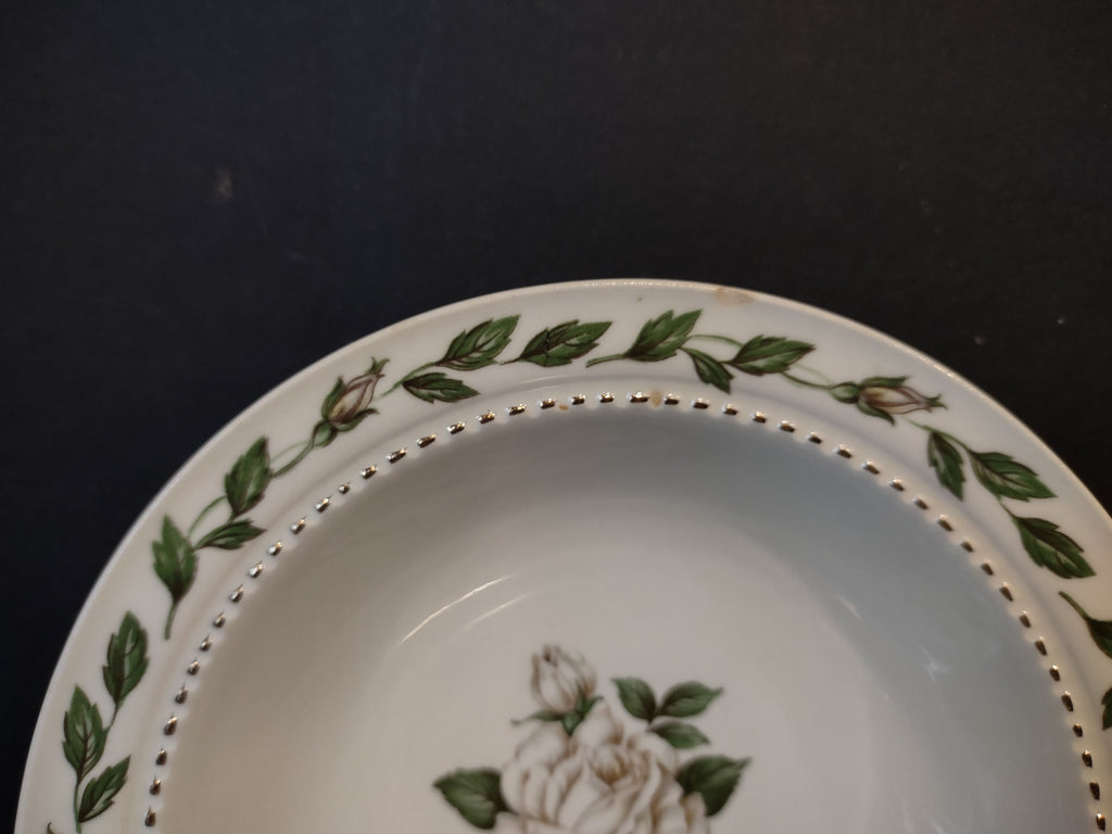 Superior Hall Cameo Rose soup bowl set of 4 - close-up of rim showing ivy garland and gold dot beading