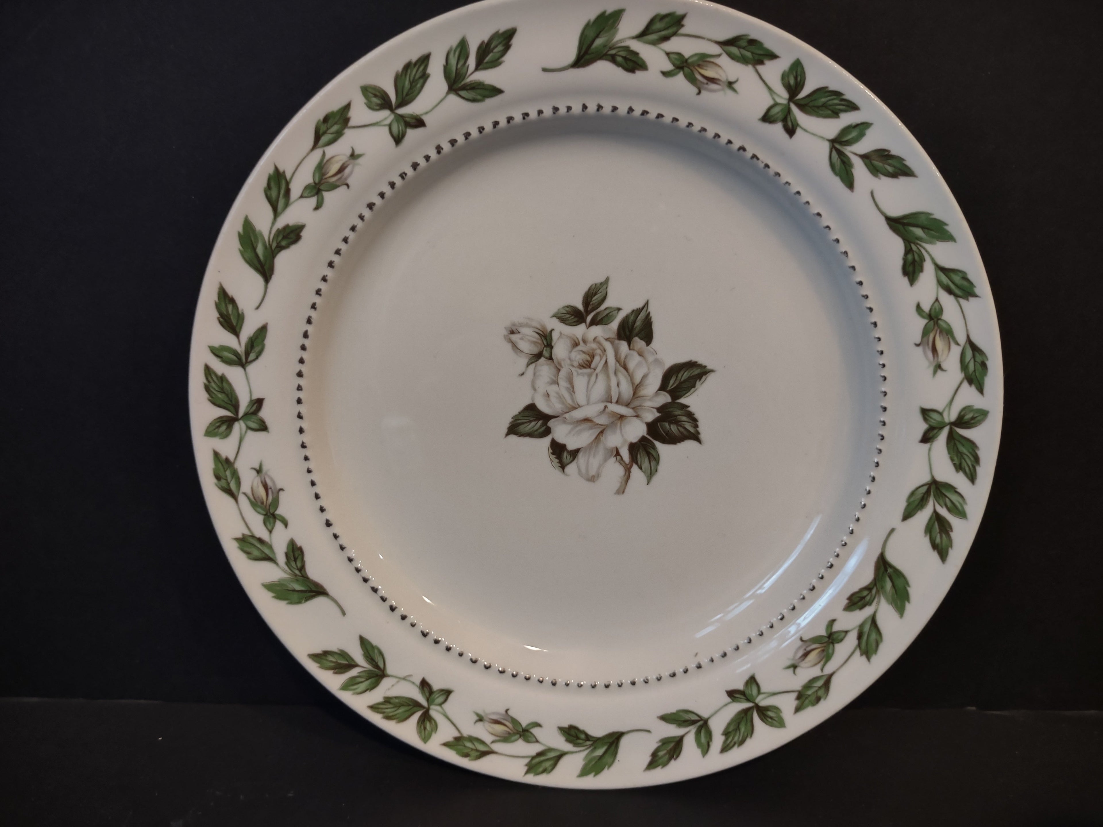 Vintage Superior Hall Cameo Rose plate - front view showing central white rose and ivy garland border