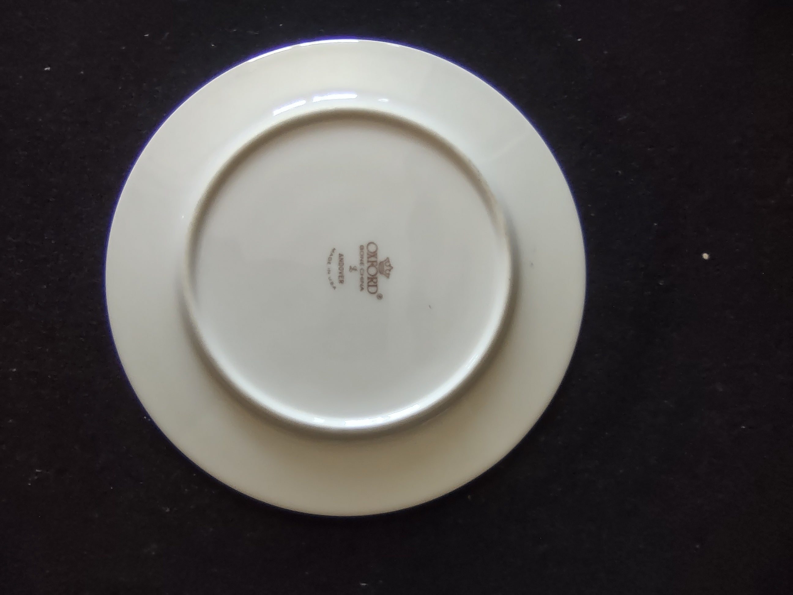 Oxford Bone China Andover gold band rim detail