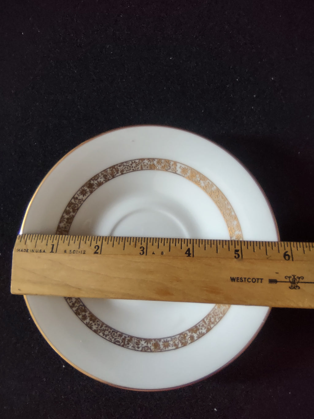 Vintage Oxford Bone China Golden Glen Saucer [6998]