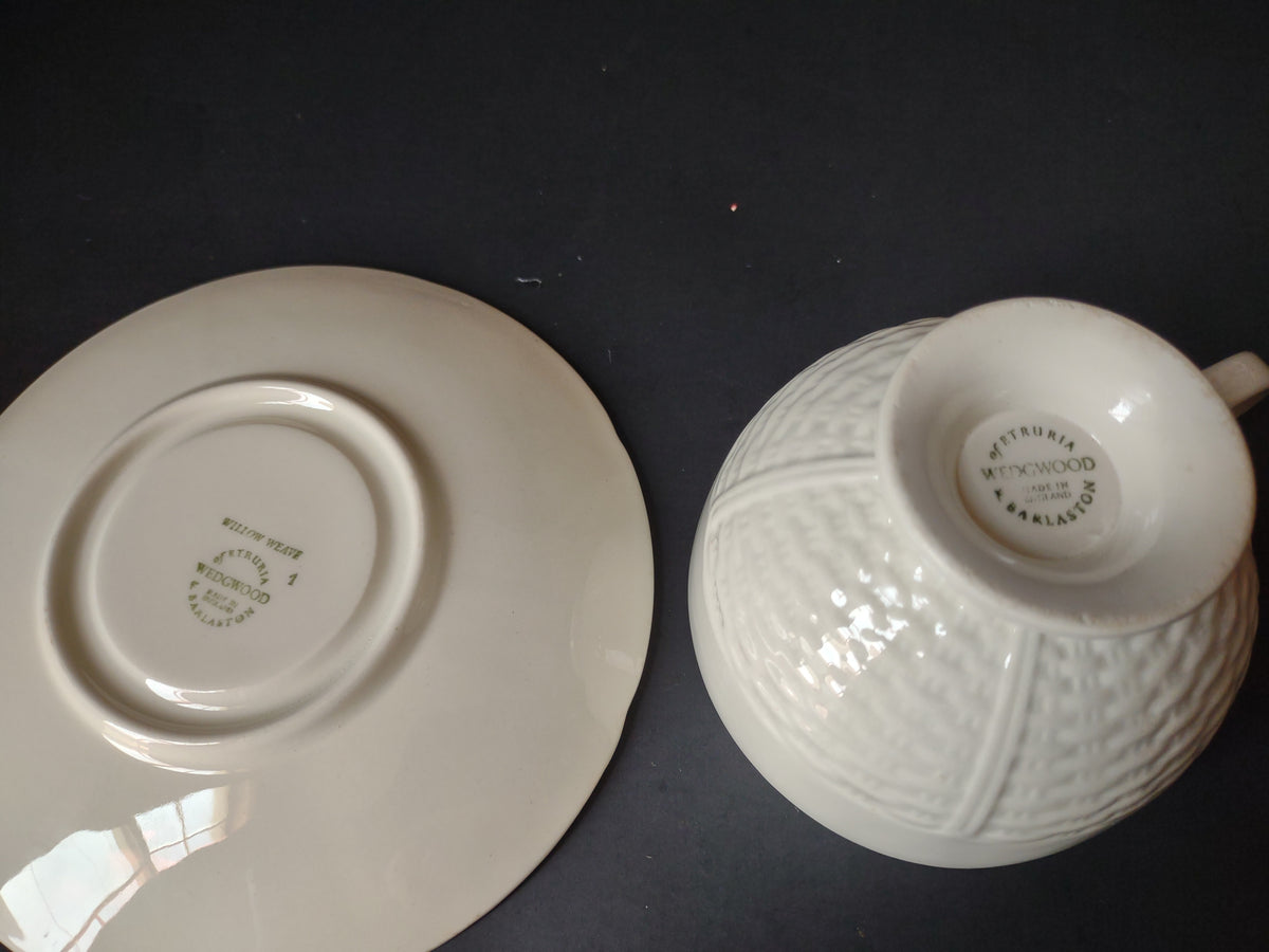 Vintage Wedgwood Willow Weave White Footed Teacup & Saucer Set x 4 [6105]