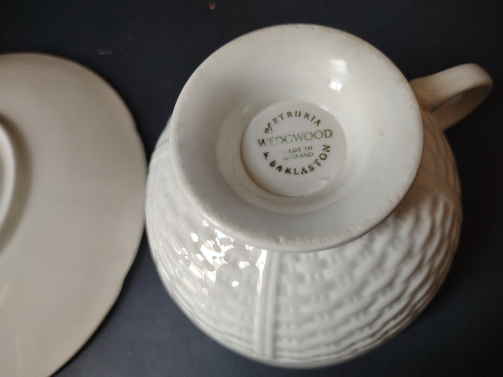 Vintage Wedgwood Willow Weave White Footed Teacup & Saucer Set x 4 [6105]