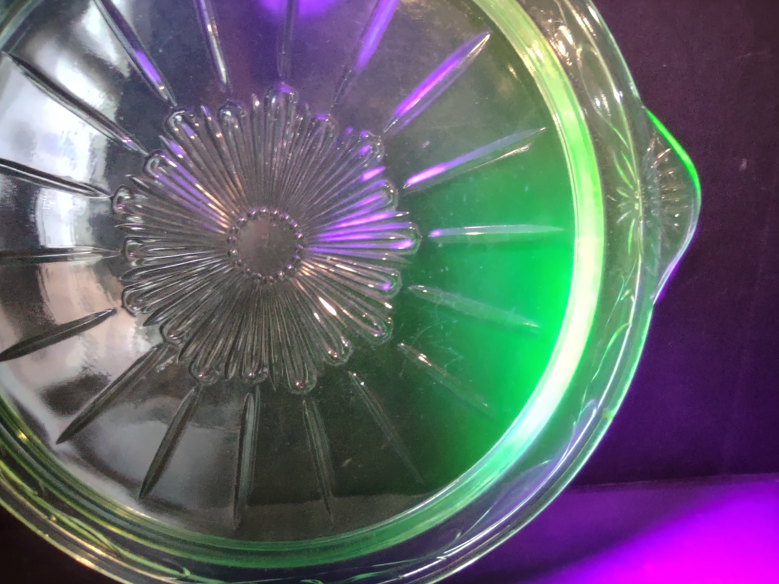 Vintage US Glass Co Green Uranium Depression Glass Handled Cake Plate IMPERFECT [7014]