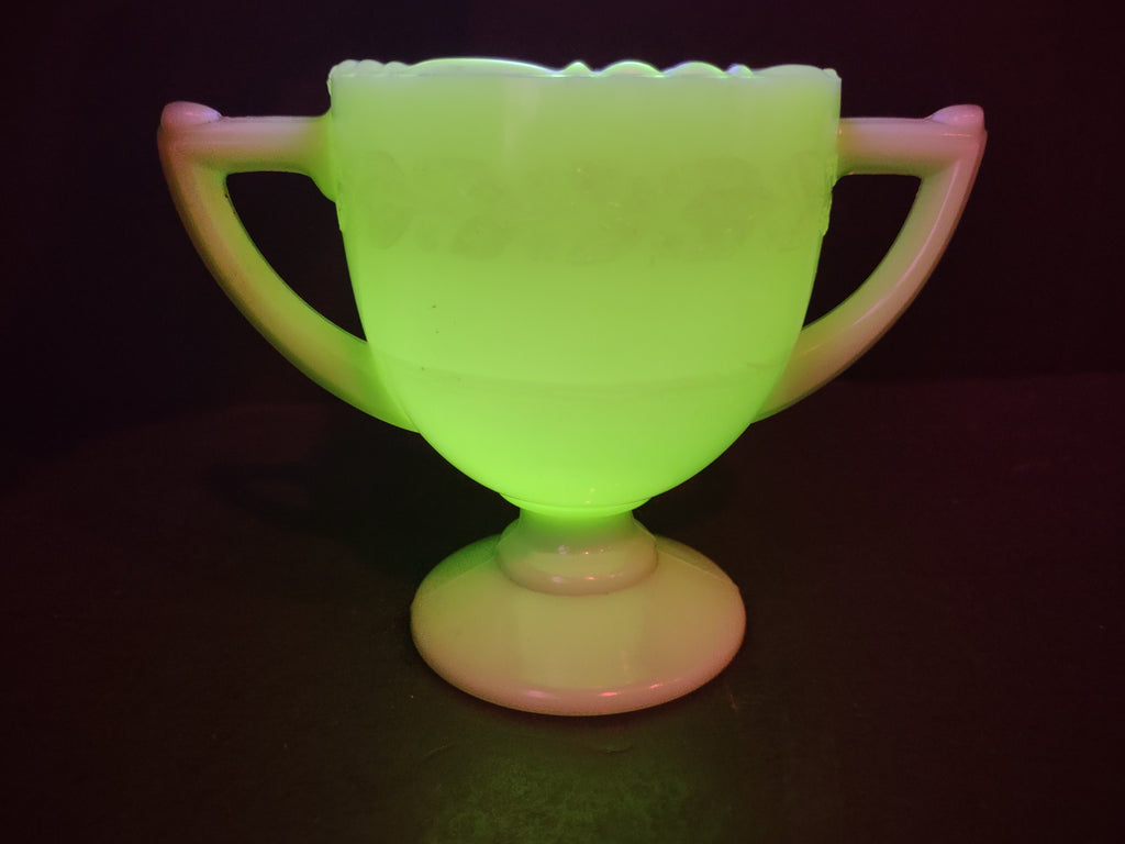 Vintage McKee Jadeite Green Uranium Glass Footed Sugar Bowl Double Handle [7012]