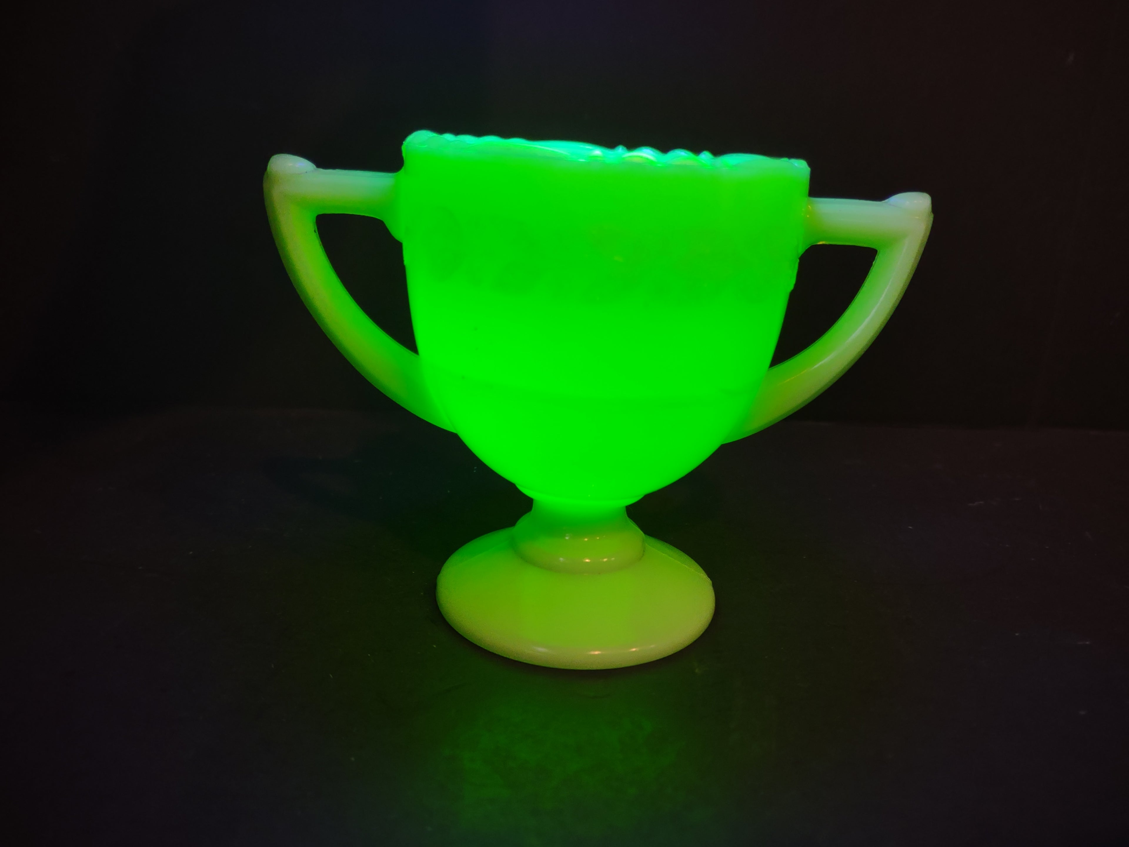 Vintage McKee Jadeite Green Uranium Glass Footed Sugar Bowl Double Handle [7012]