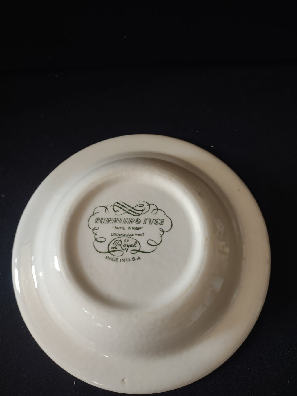 Currier & Ives Early Winter bowl border detail with scrollwork