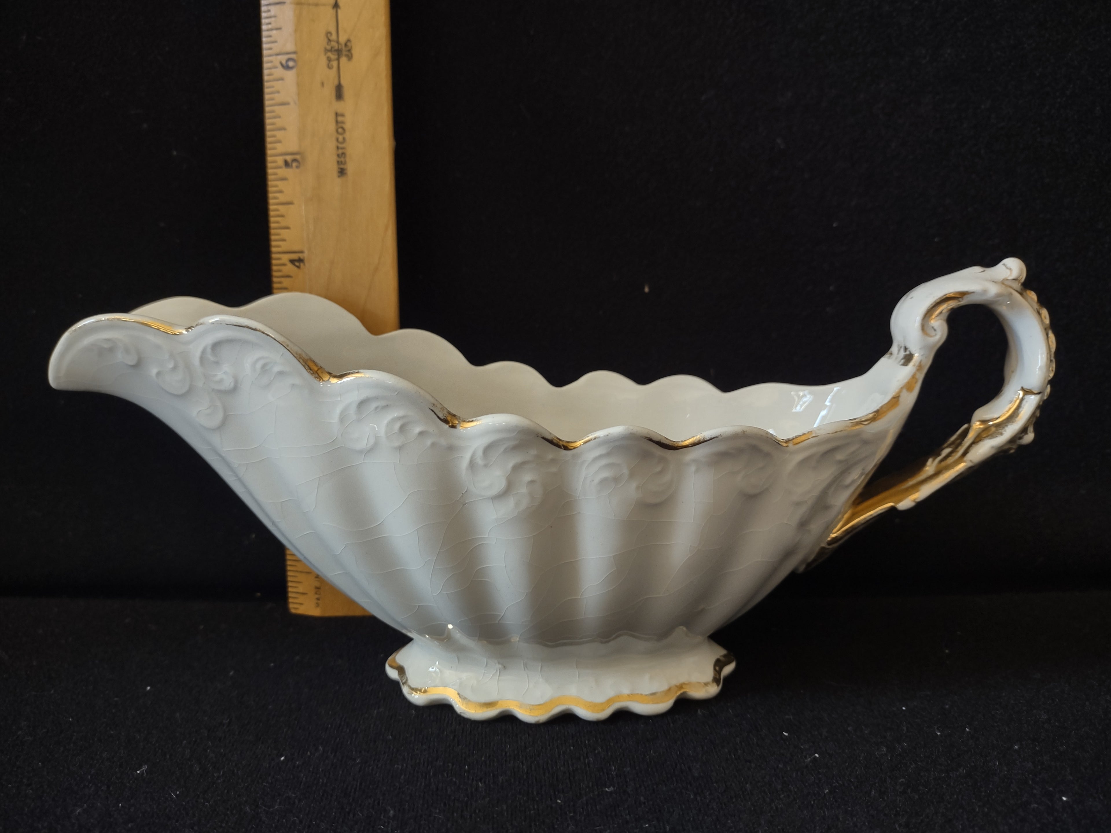 Vintage East Palestine Pottery De Soto Gravy Boat Embossed Scallop Gold [7057]