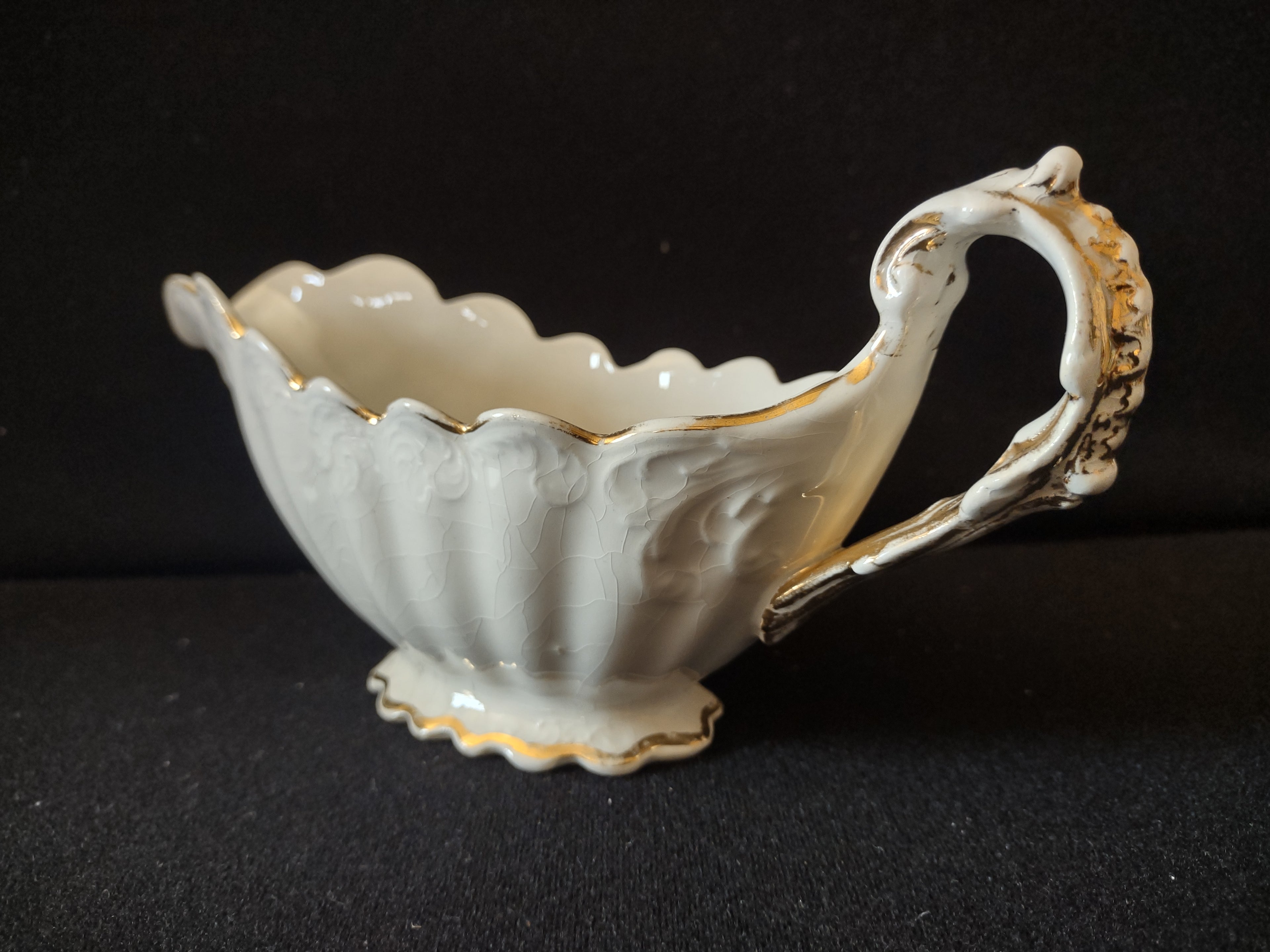Vintage East Palestine Pottery De Soto Gravy Boat Embossed Scallop Gold [7057]