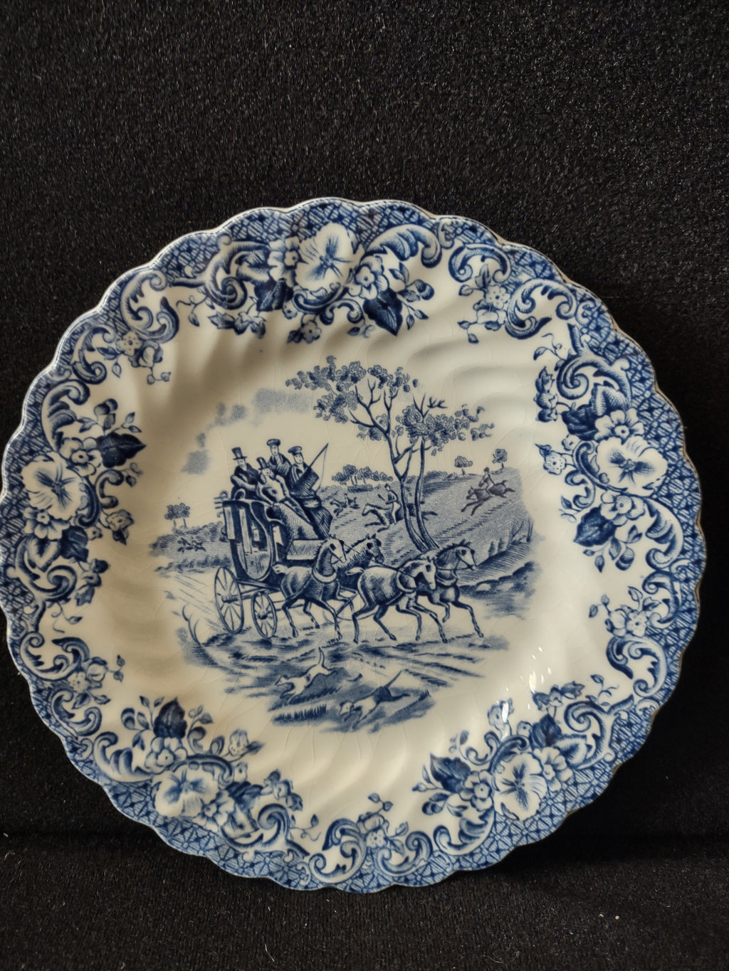 Vintage Johnson Bros Coaching Scenes Hunting Country 6" Plate Blue IMPERFECT [7064]