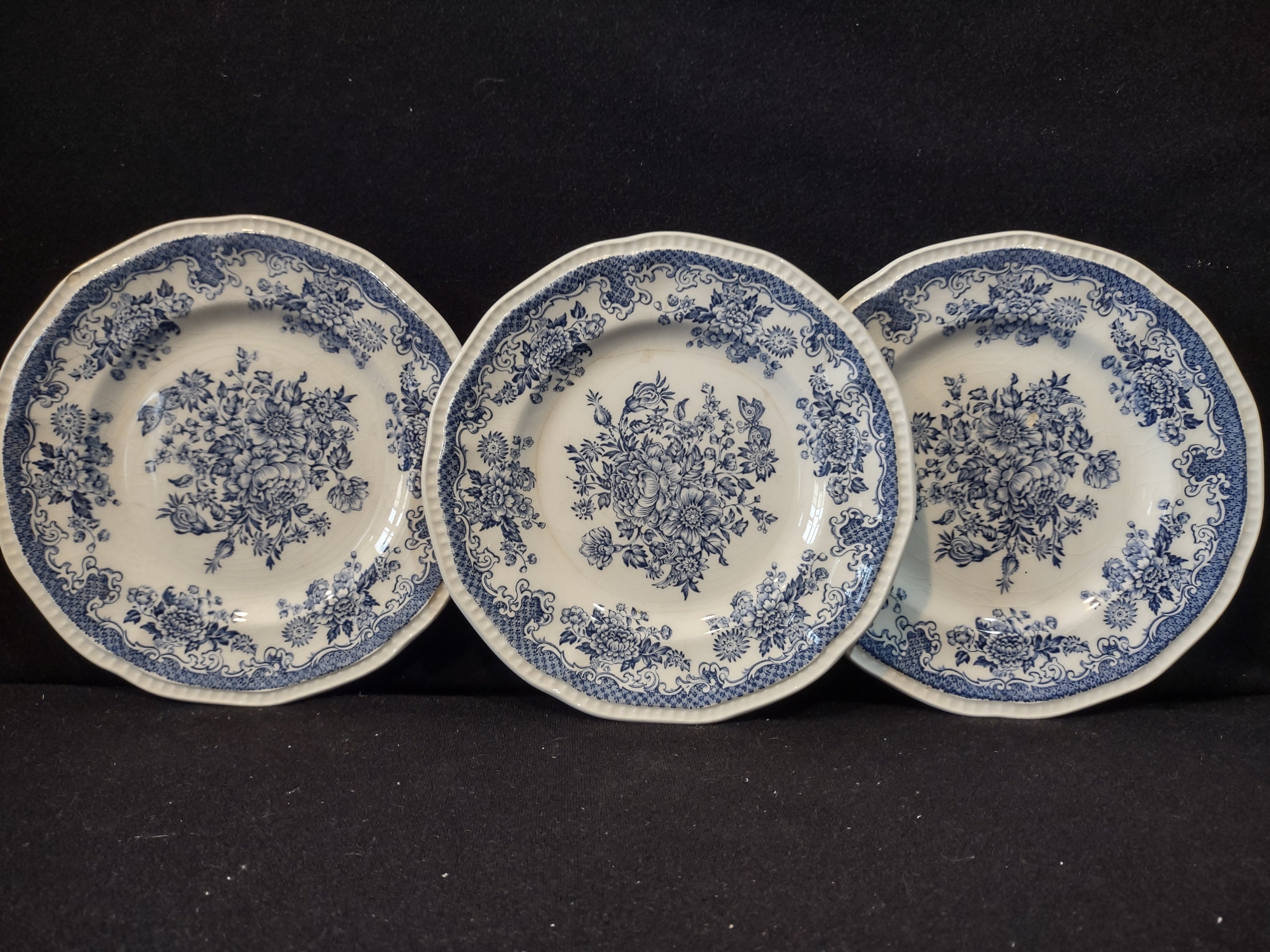 Vintage Kensington Ironstone Balmoral Blue Floral Plate Set of 3 - front view all three plates