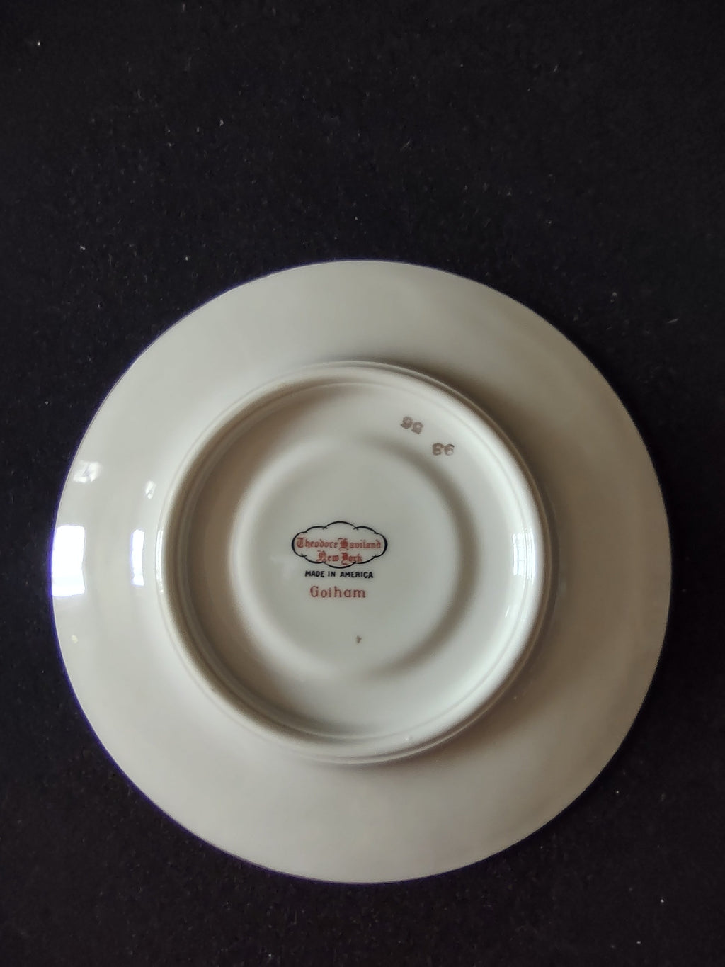Vintage Theodore Haviland Gotham plate gold band and rim detail