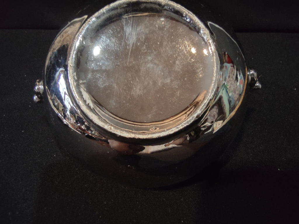 Creamer bottom view