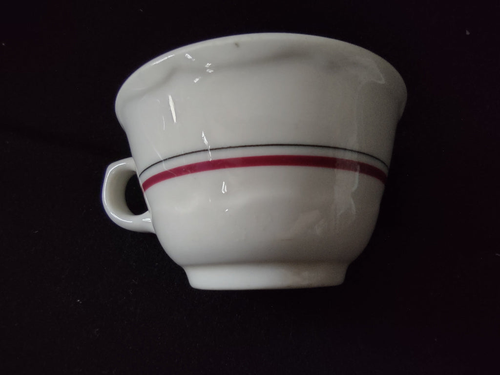 Syracuse China 95-J diner cup opposite handle view showing stripe detail
