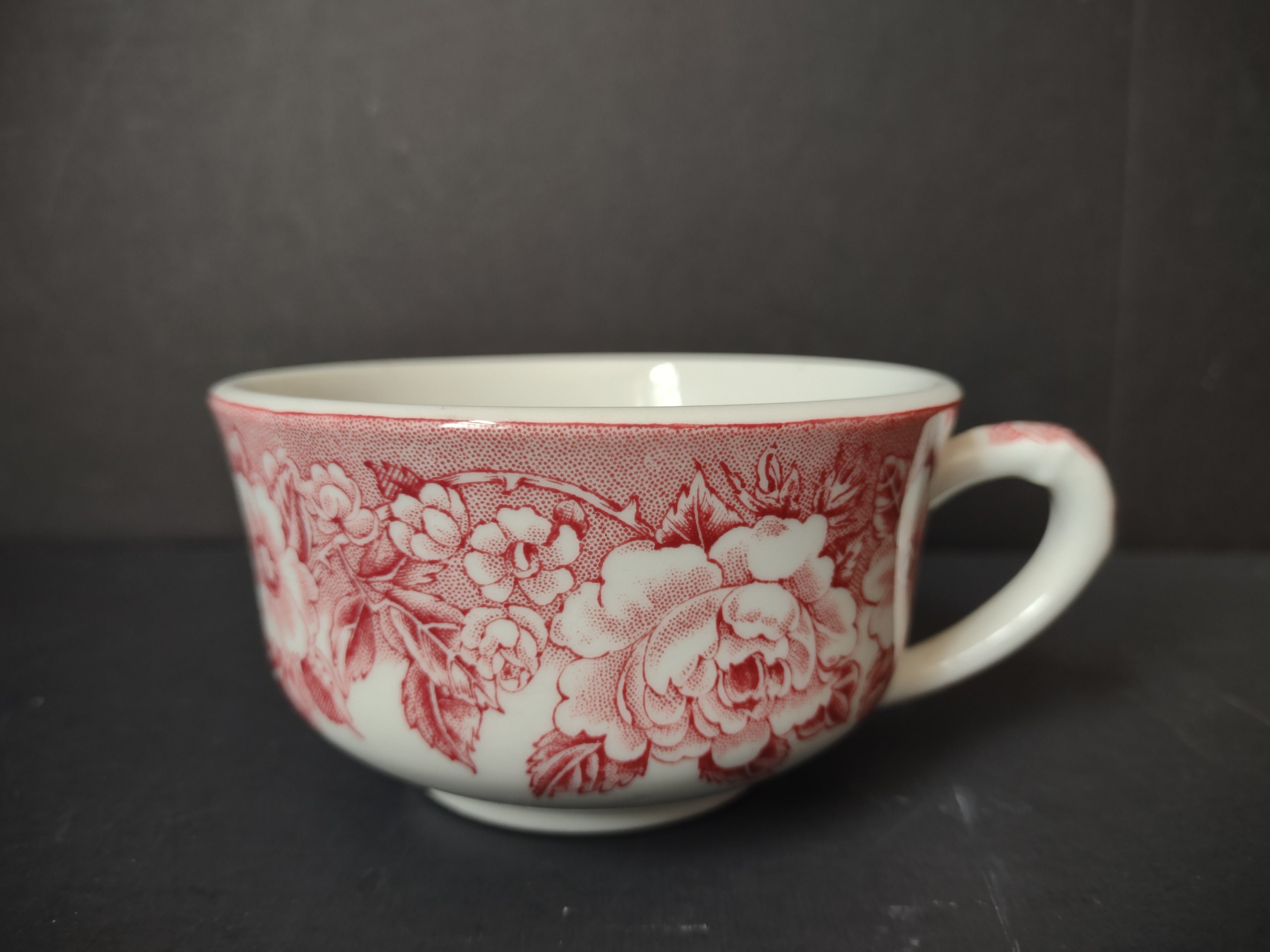 Vintage Shenango China Red Rose Transferware Teacup [7141]