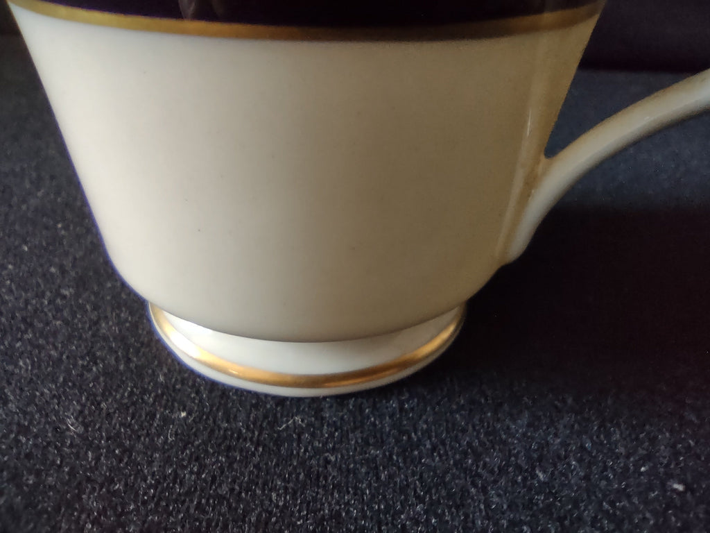 Vintage Durham Fine China Cobalt Blue & Gold Cup & Saucer Set - saucer detail