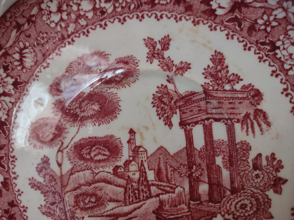 Vintage Tudor Rose Red Scenic Transferware Scalloped Plate England IMPERFECT [7148]