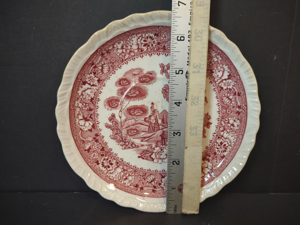 Vintage Tudor Rose Red Scenic Transferware Scalloped Plate England IMPERFECT [7148]