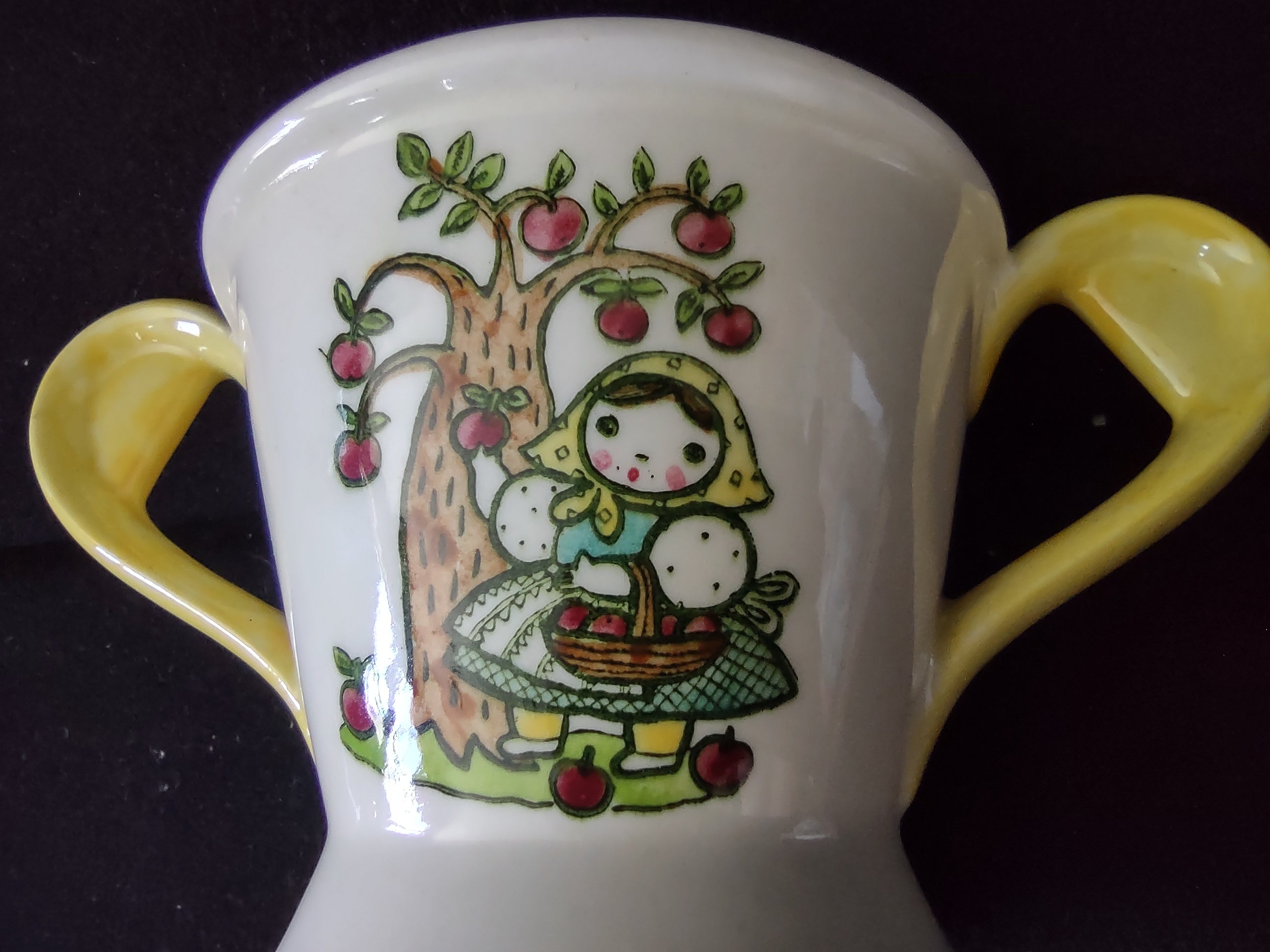 Metlox Poppytrail sugar bowl - additional view