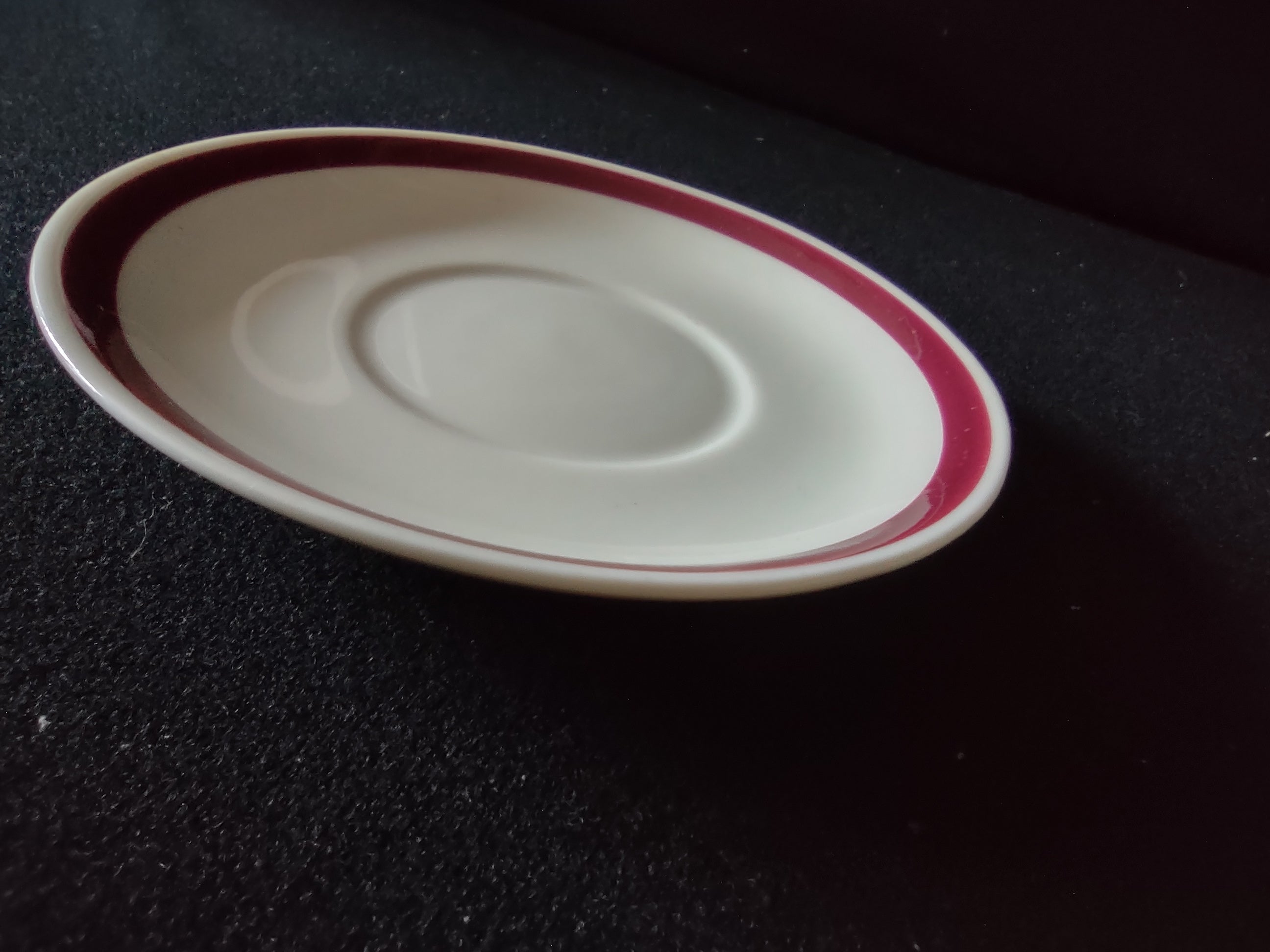 Vintage Jackson China Waldhorn burgundy stripe saucer, side profile view