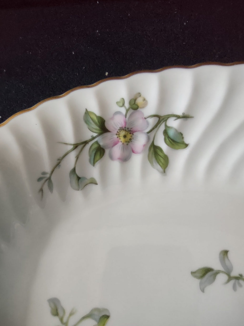 Vintage Syracuse China Apple Blossom Oval Serving Dish Pink & White [7140] - blossom closeup