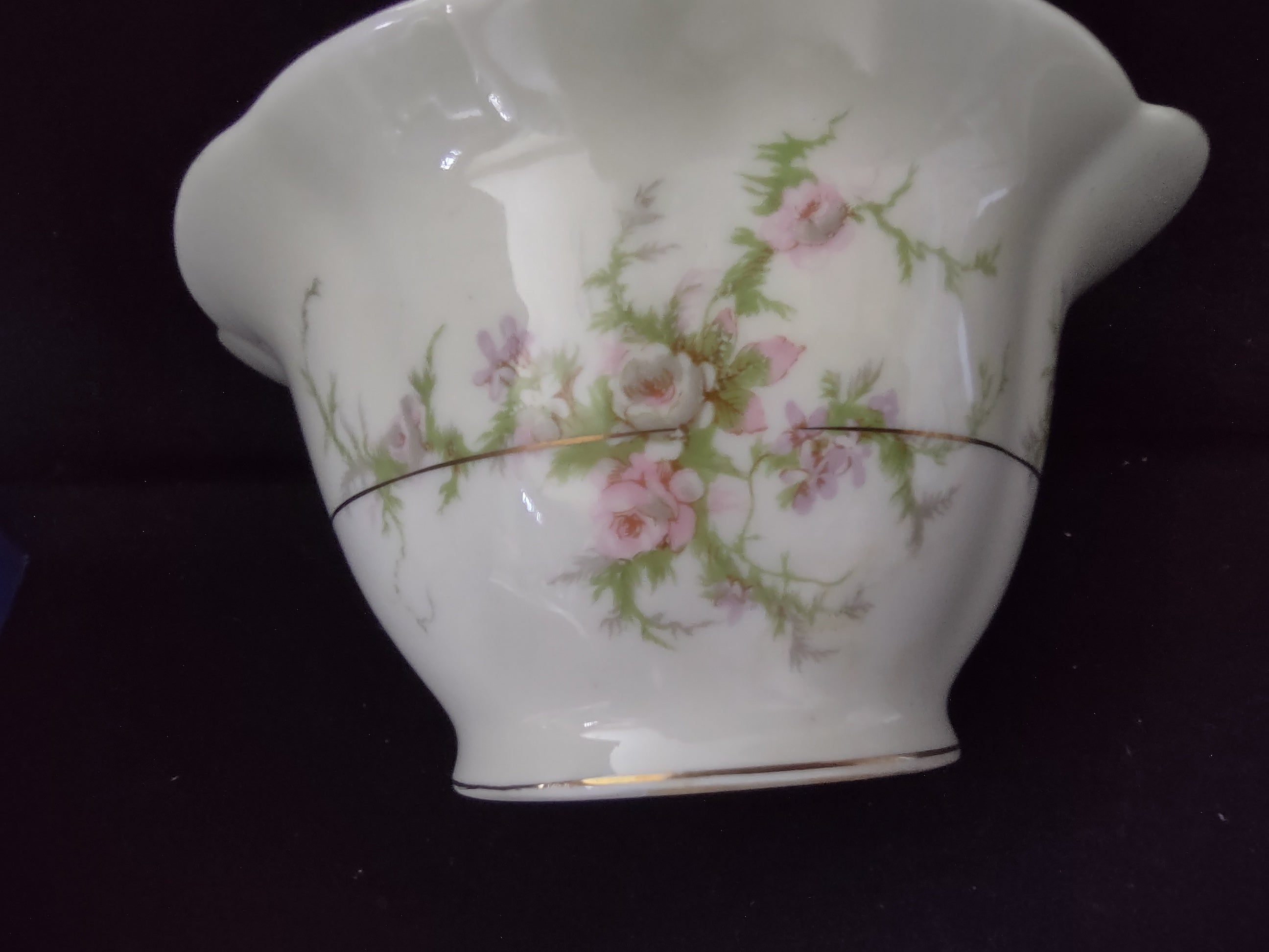 Theodore Haviland Rosalinde sugar bowl additional view