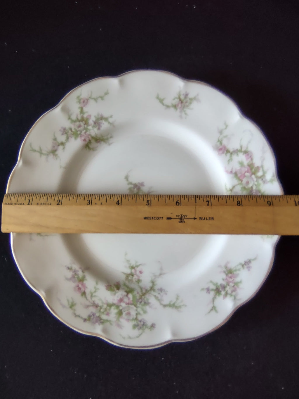 Vintage Theodore Haviland France Pink Floral Spray Plate - floral detail close-up