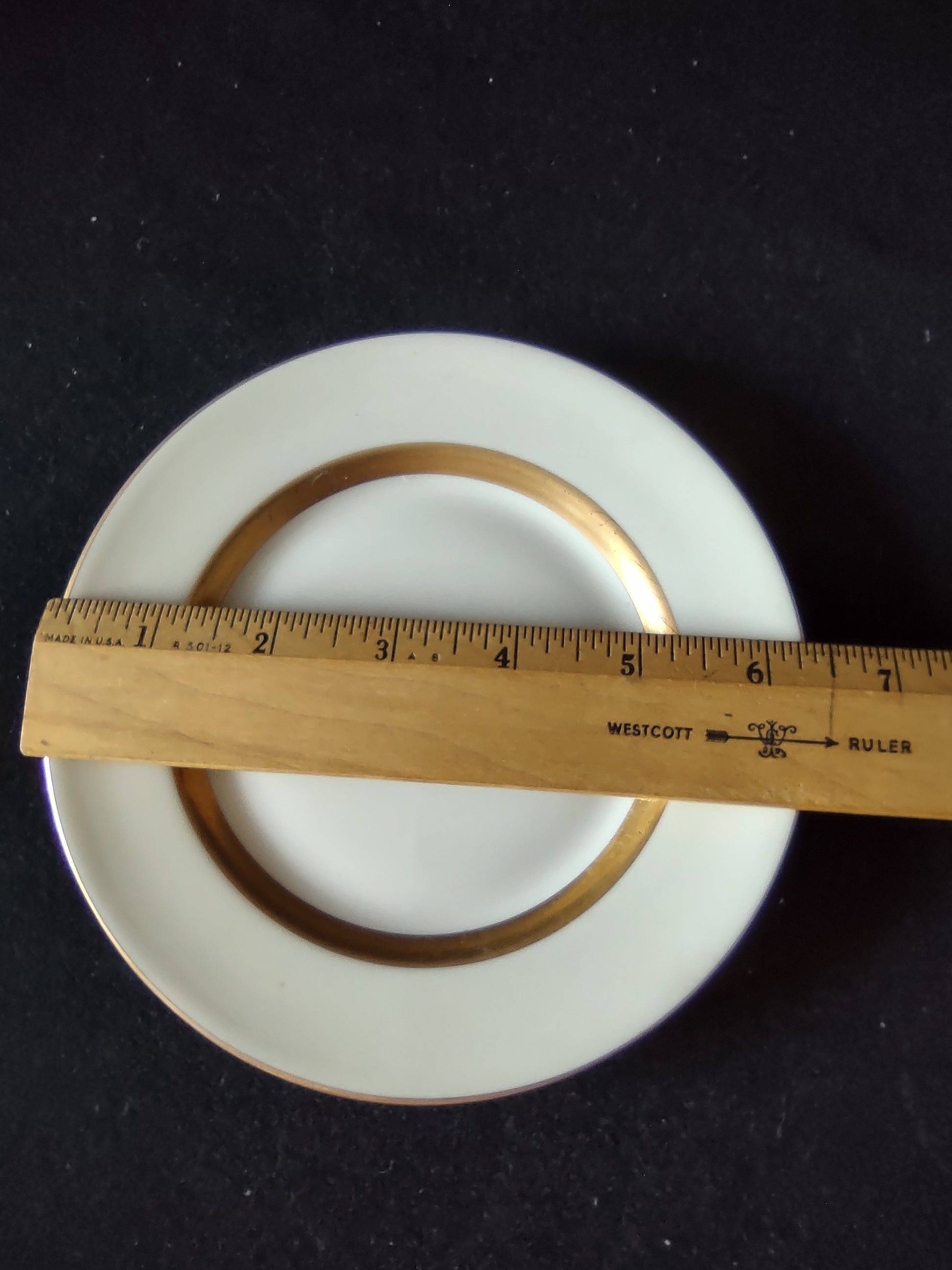 Theodore Haviland Gotham plate gold band detail