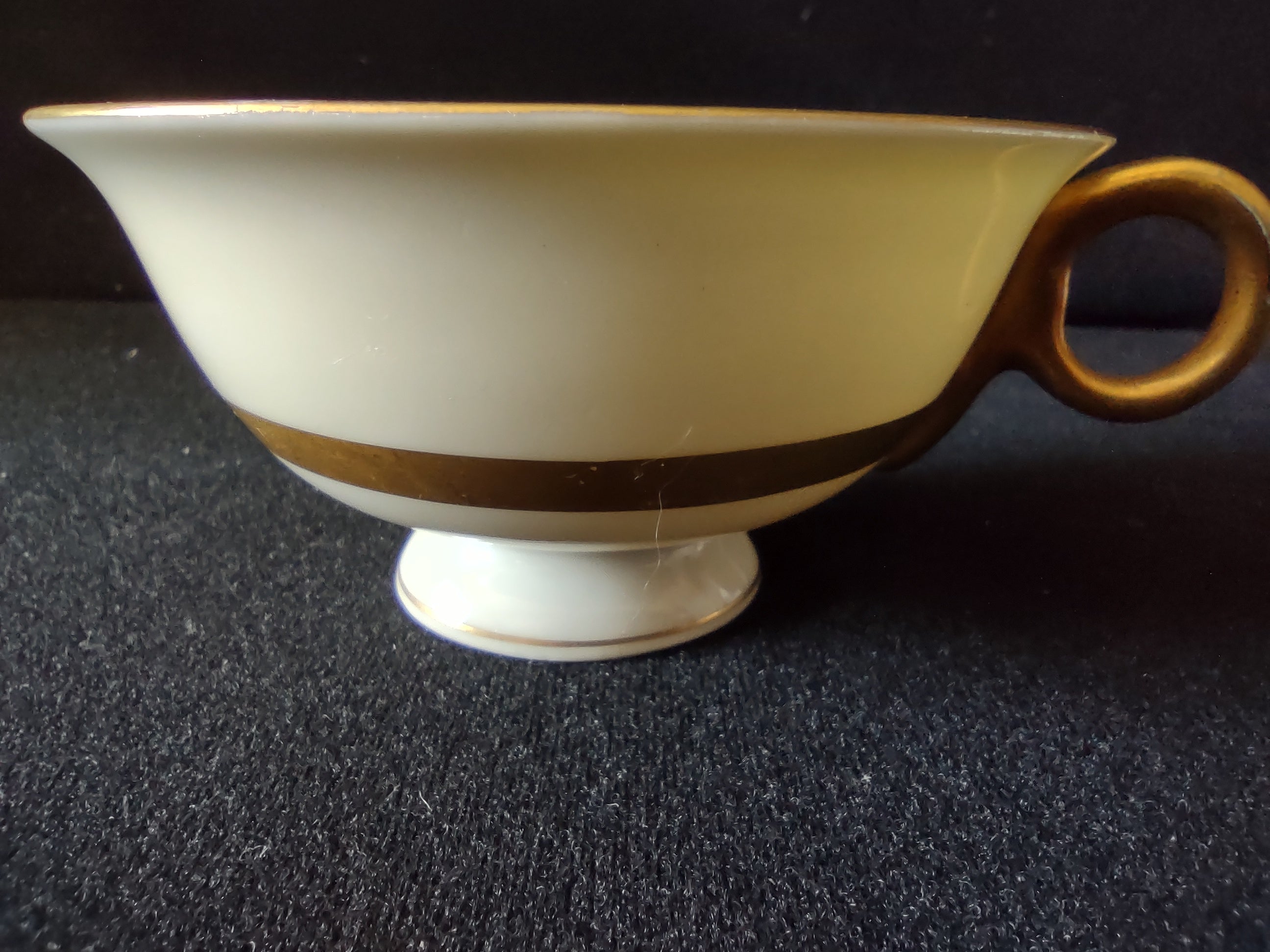 Theodore Haviland Gotham cup side profile