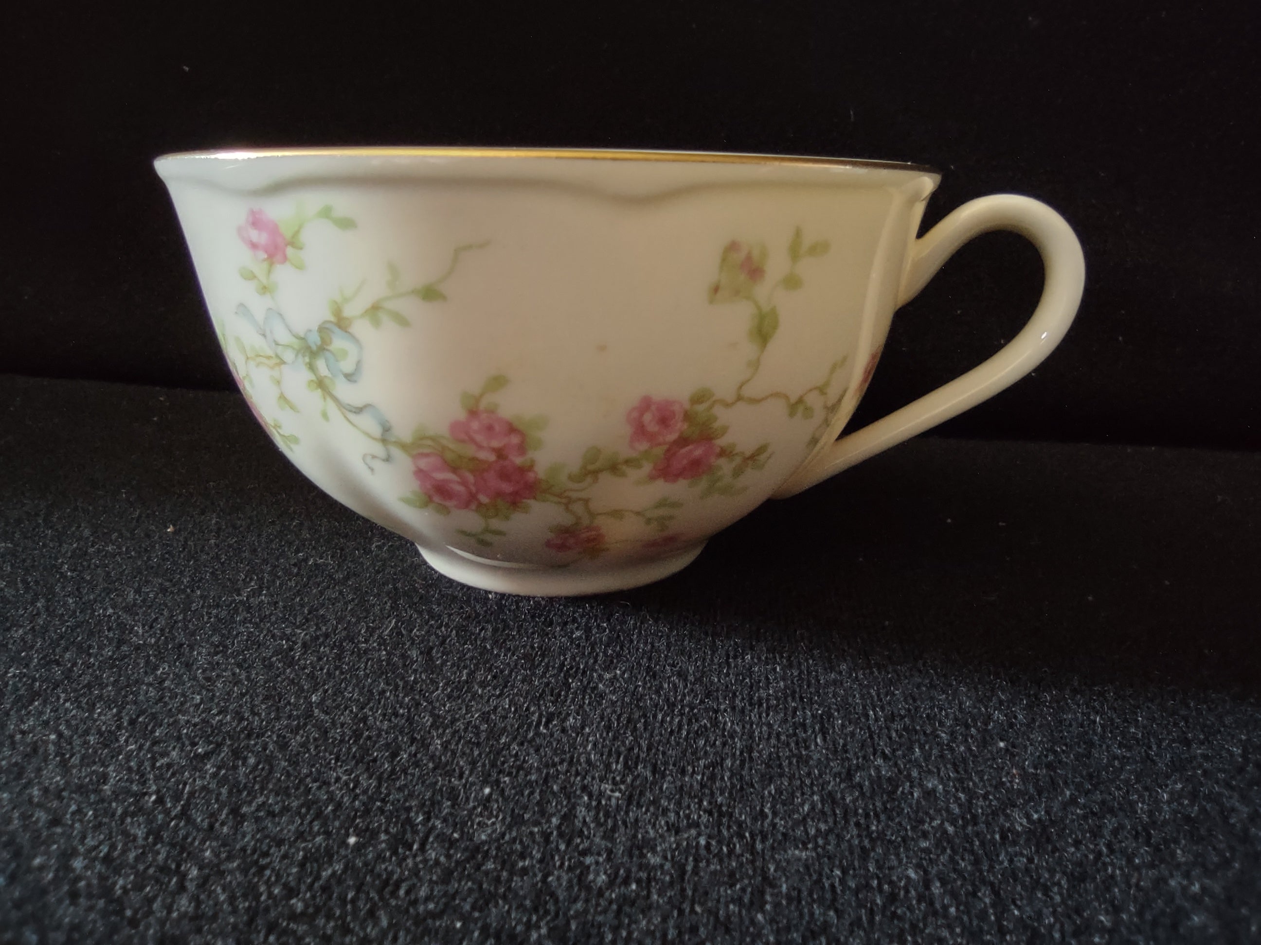 Vintage Theodore Haviland New York pink rose gold rim teacup top view