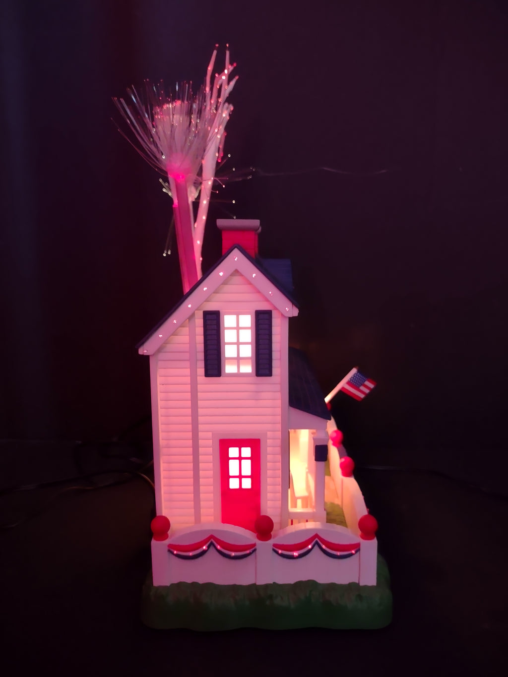 Vintage Patriotic Fiber Optic House Figurine Red White Blue [7213]