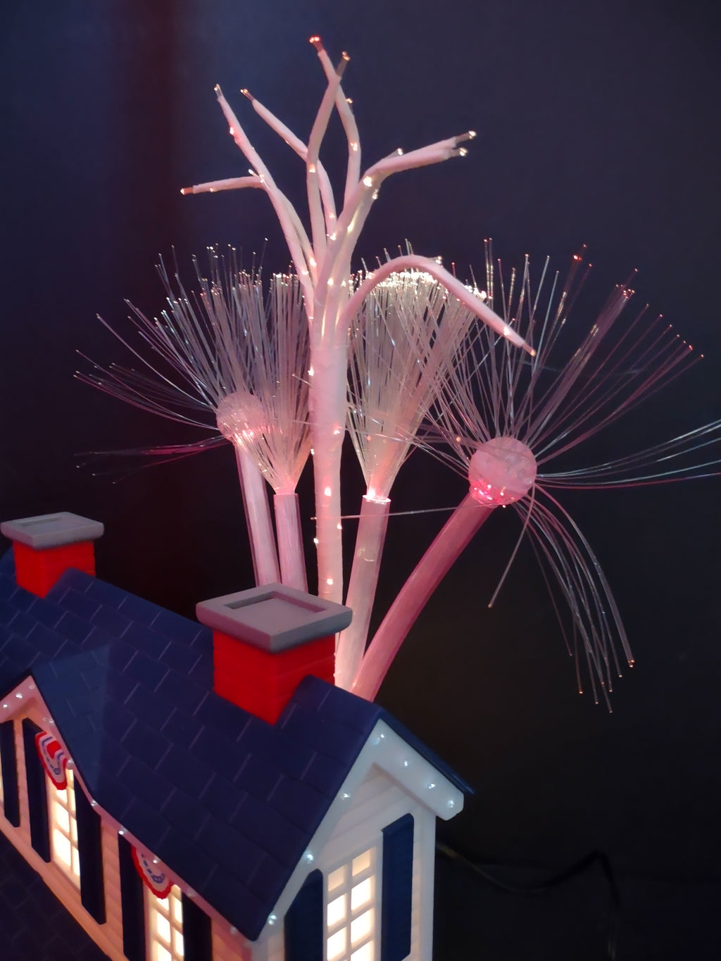 Vintage Patriotic Fiber Optic House Figurine Red White Blue [7213]