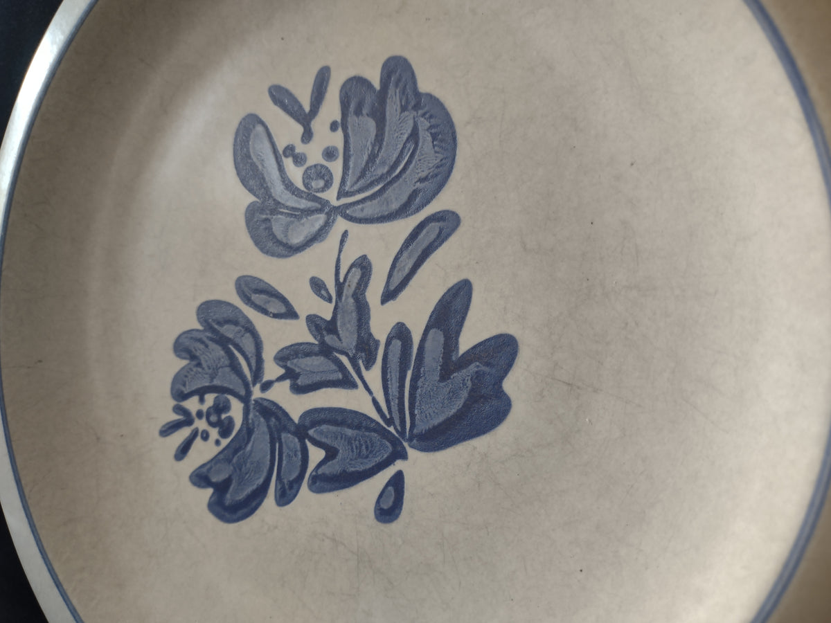 Vintage Pfaltzgraff Yorktowne Blue Floral Plate Set of 2 IMPERFECT [6410]