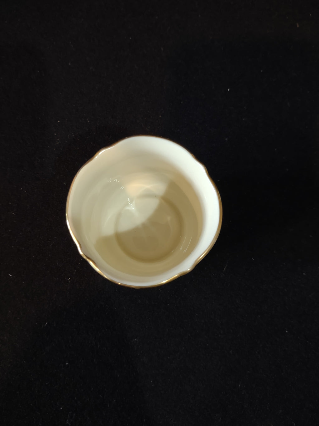 Vintage Frederik Lunning Lily of the Valley Footed Porcelain Cachepot - backstamp Frederik Lunning Inc New York