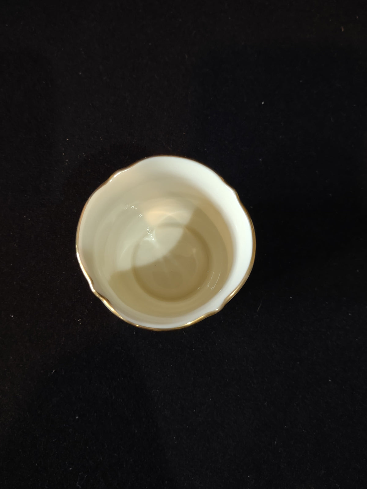 Vintage Frederik Lunning Lily of the Valley Footed Porcelain Cachepot - backstamp Frederik Lunning Inc New York