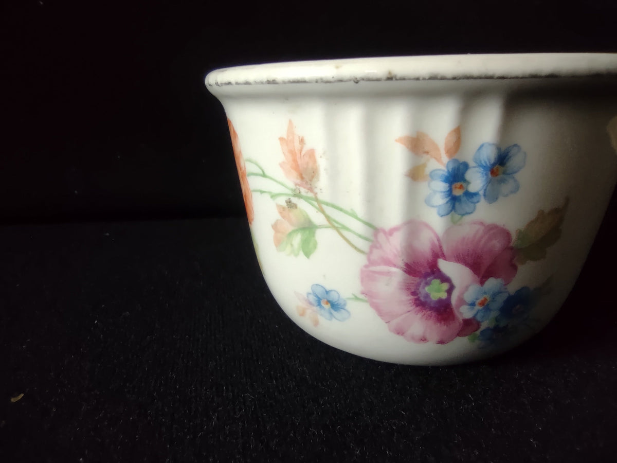 Vintage Floral Ribbed Cup - top interior view showing clean white interior