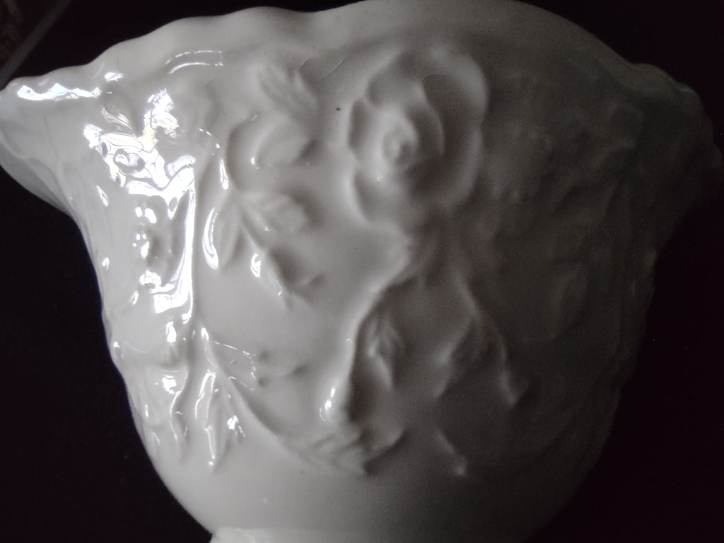Arcopal Blue Pearl serving bowl additional detail view