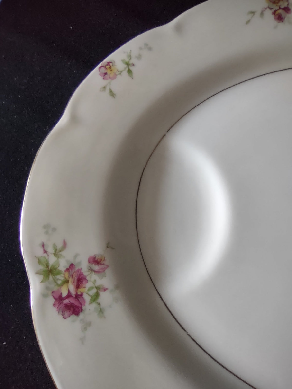 Theodore Haviland Dorset platter additional rim detail
