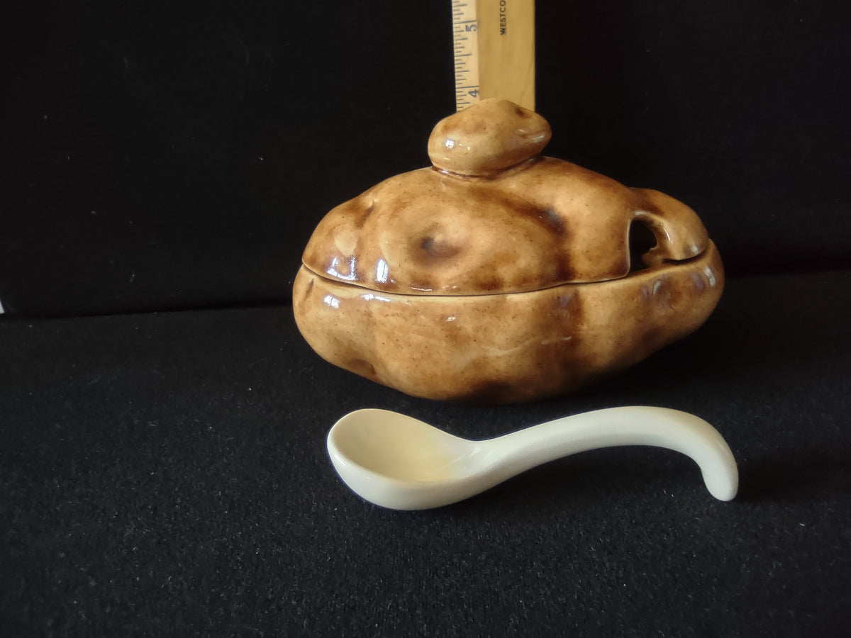 Atlantic Mold potato covered bowl side view with lid on